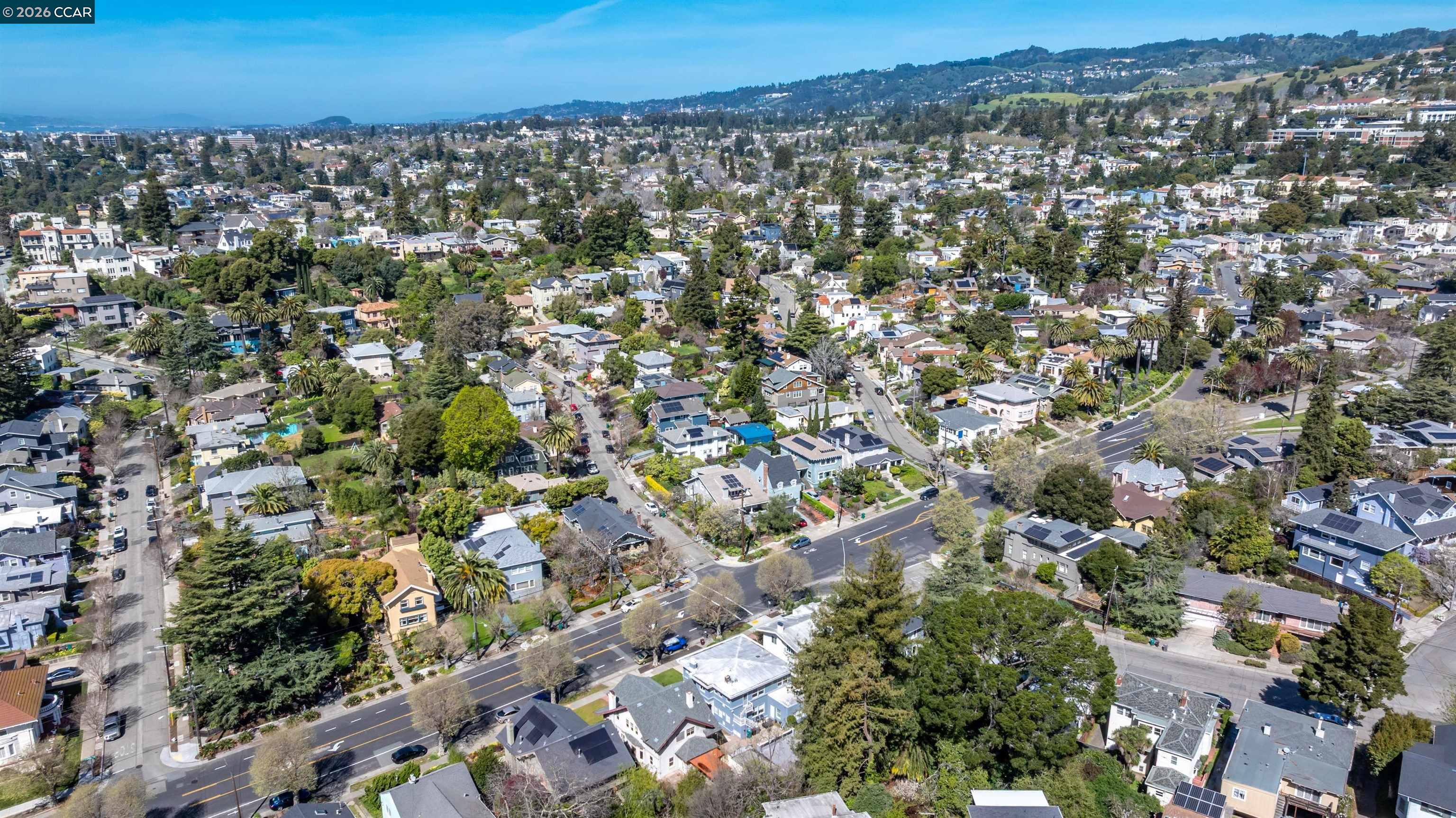 Detail Gallery Image 37 of 37 For 3824 Lakeshore Ave, Oakland,  CA 94610 - 4 Beds | 2 Baths