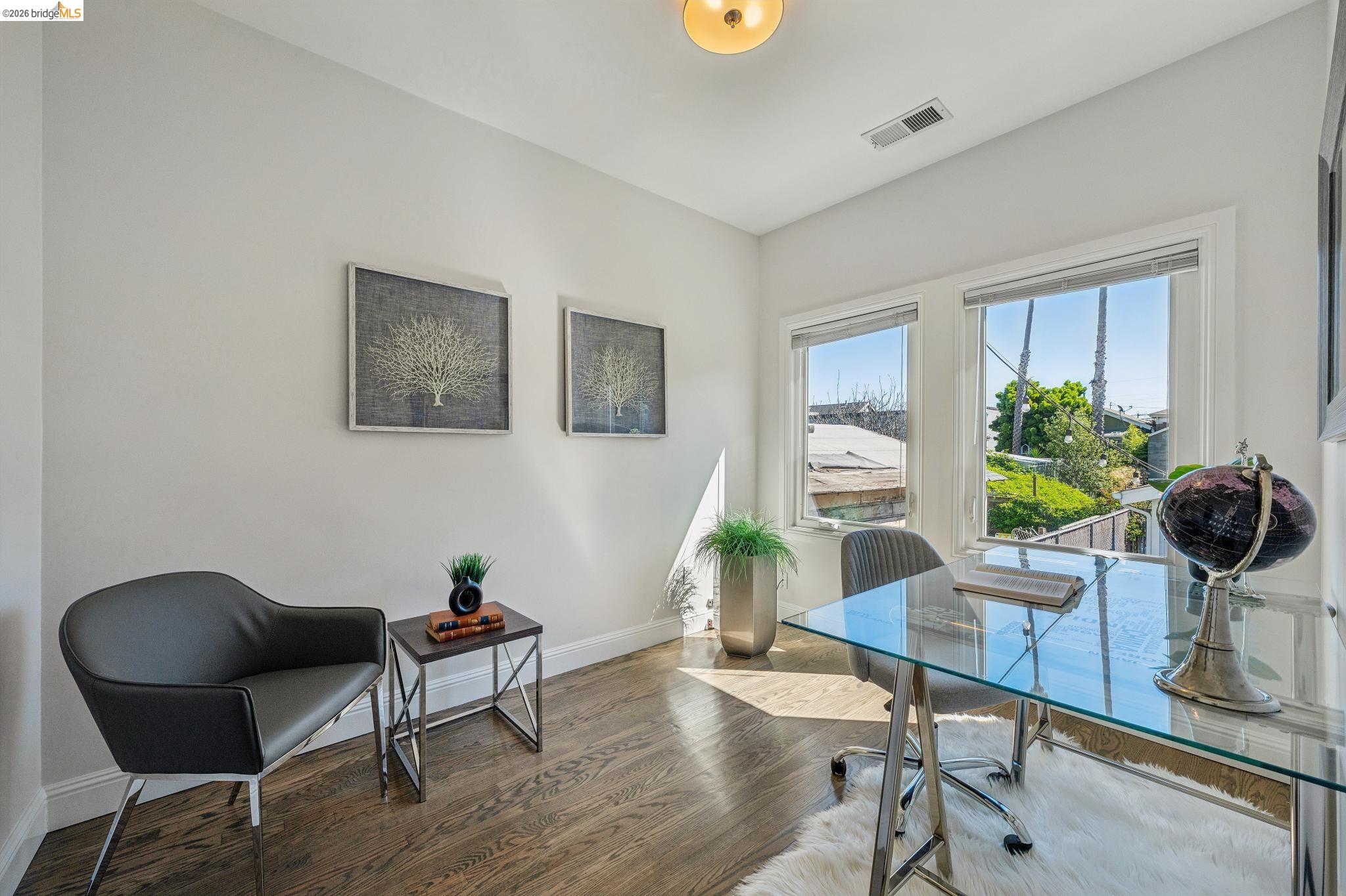 Detail Gallery Image 16 of 47 For 2012 Chestnut St, Oakland,  CA 94607 - 5 Beds | 4 Baths