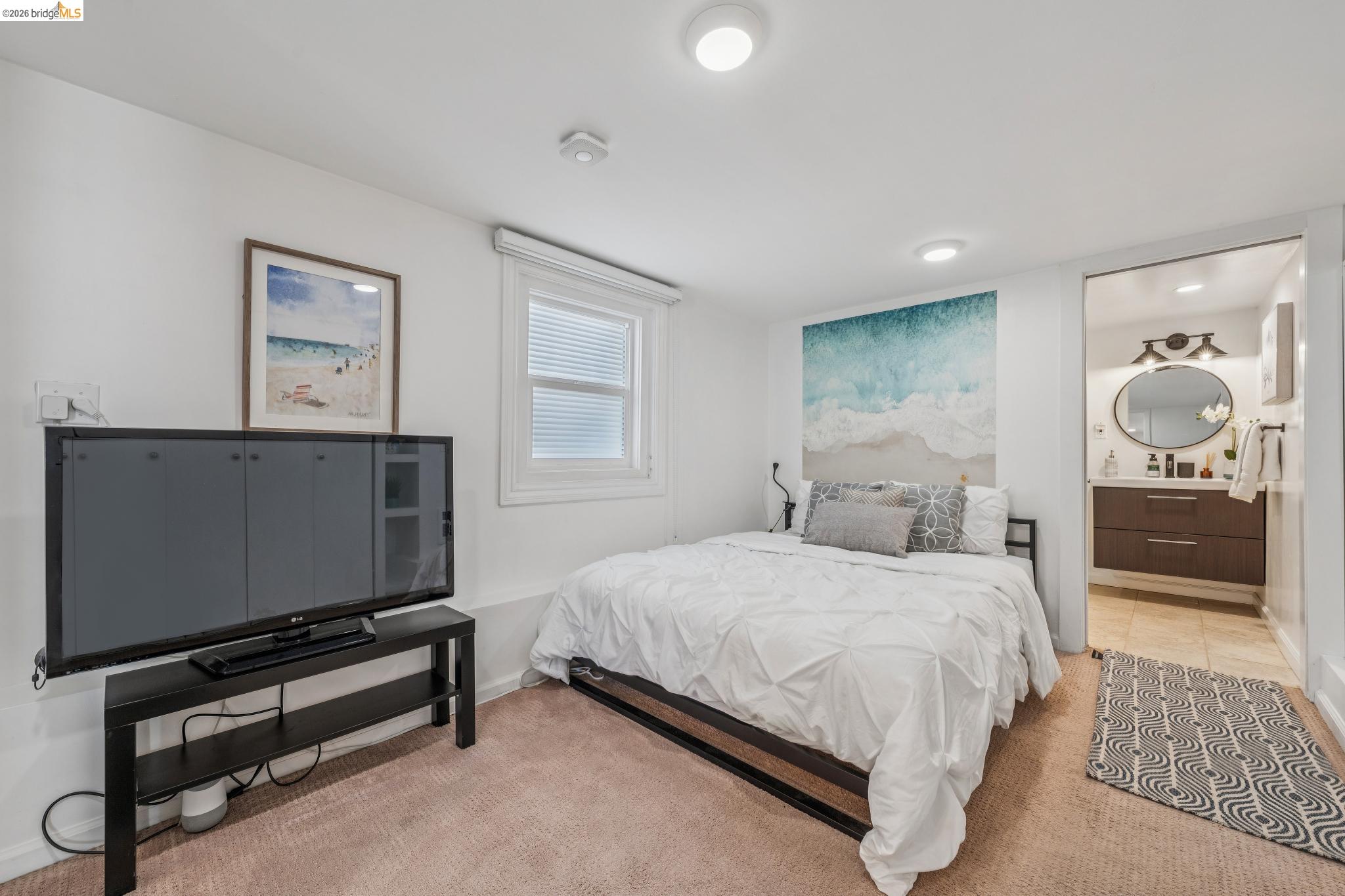 Detail Gallery Image 23 of 47 For 2012 Chestnut St, Oakland,  CA 94607 - 5 Beds | 4 Baths