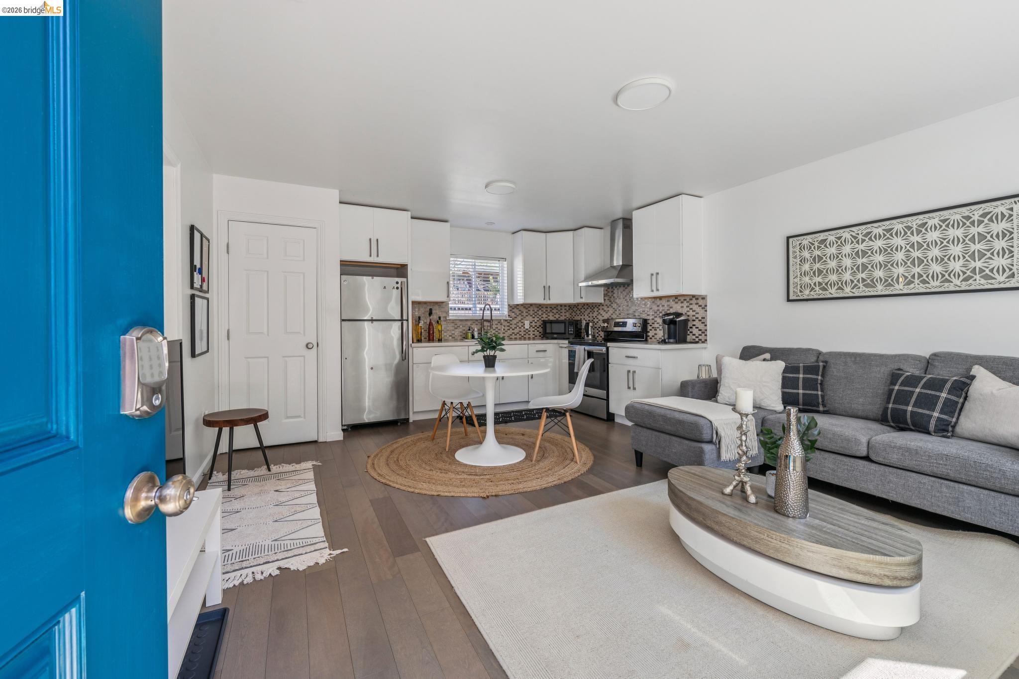 Detail Gallery Image 33 of 47 For 2012 Chestnut St, Oakland,  CA 94607 - 5 Beds | 4 Baths