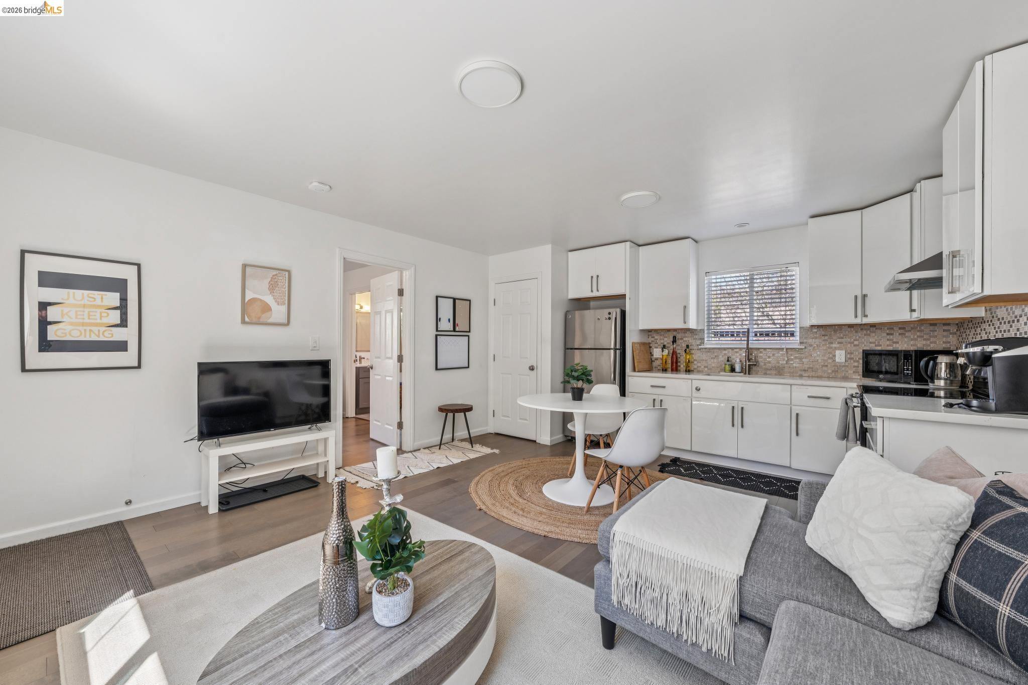 Detail Gallery Image 36 of 47 For 2012 Chestnut St, Oakland,  CA 94607 - 5 Beds | 4 Baths