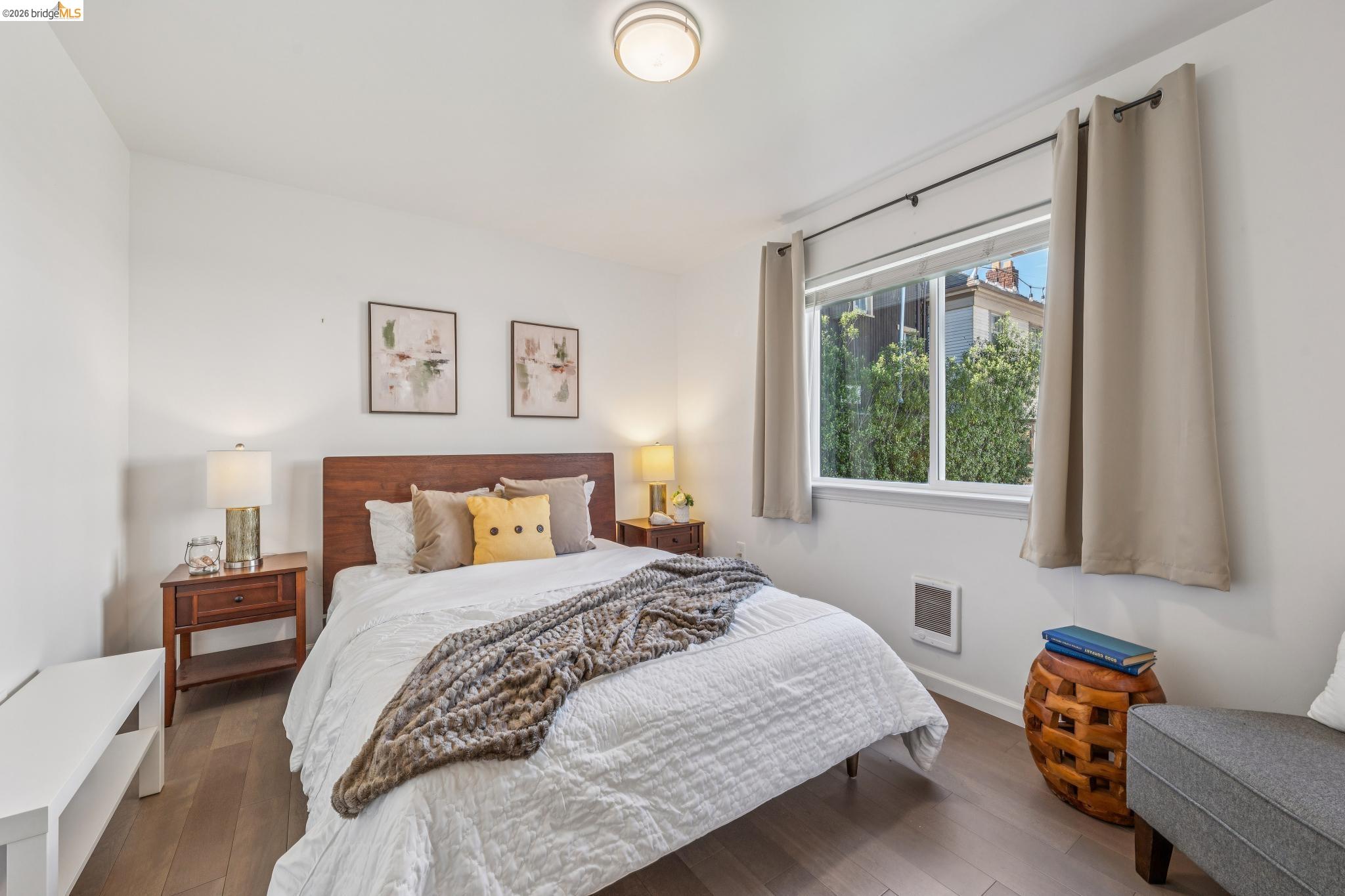 Detail Gallery Image 39 of 47 For 2012 Chestnut St, Oakland,  CA 94607 - 5 Beds | 4 Baths