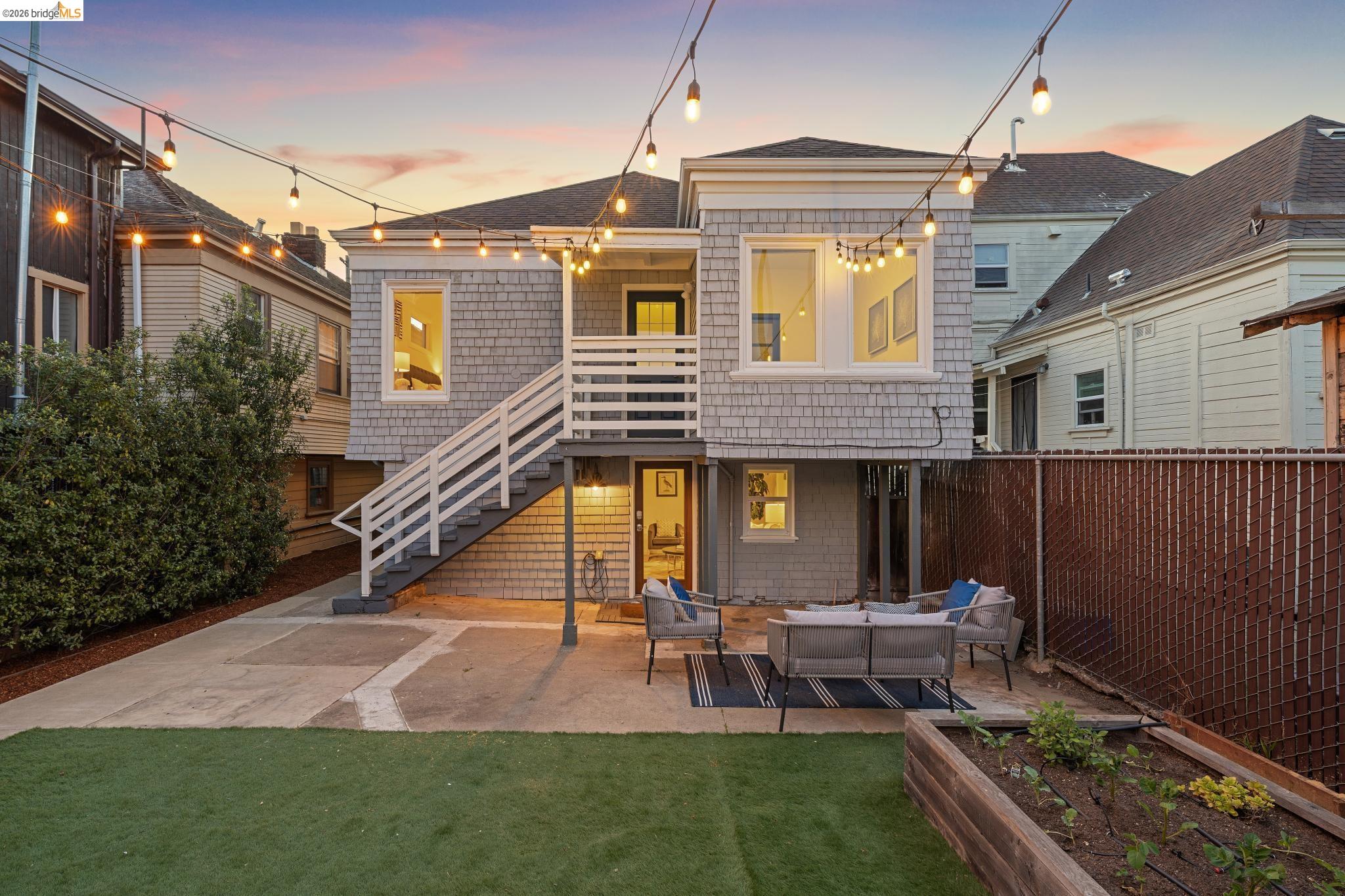 Detail Gallery Image 46 of 47 For 2012 Chestnut St, Oakland,  CA 94607 - 5 Beds | 4 Baths