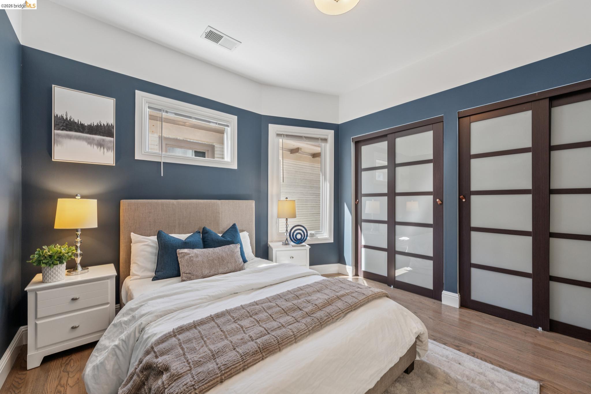 Detail Gallery Image 10 of 47 For 2012 Chestnut St, Oakland,  CA 94607 - 5 Beds | 4 Baths