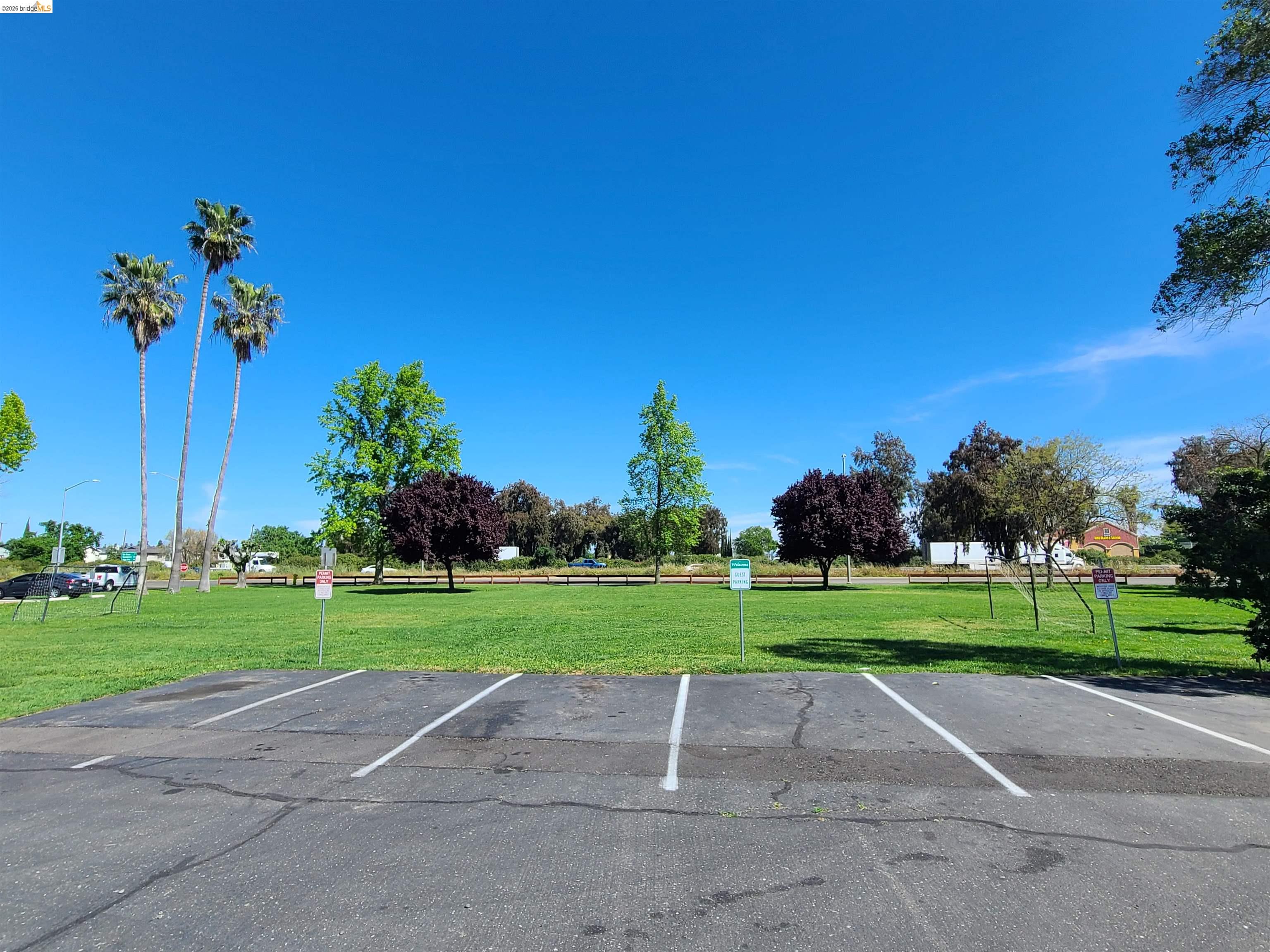 Detail Gallery Image 29 of 44 For 820 N Lincoln Way #104,  Galt,  CA 95632 - 2 Beds | 2 Baths