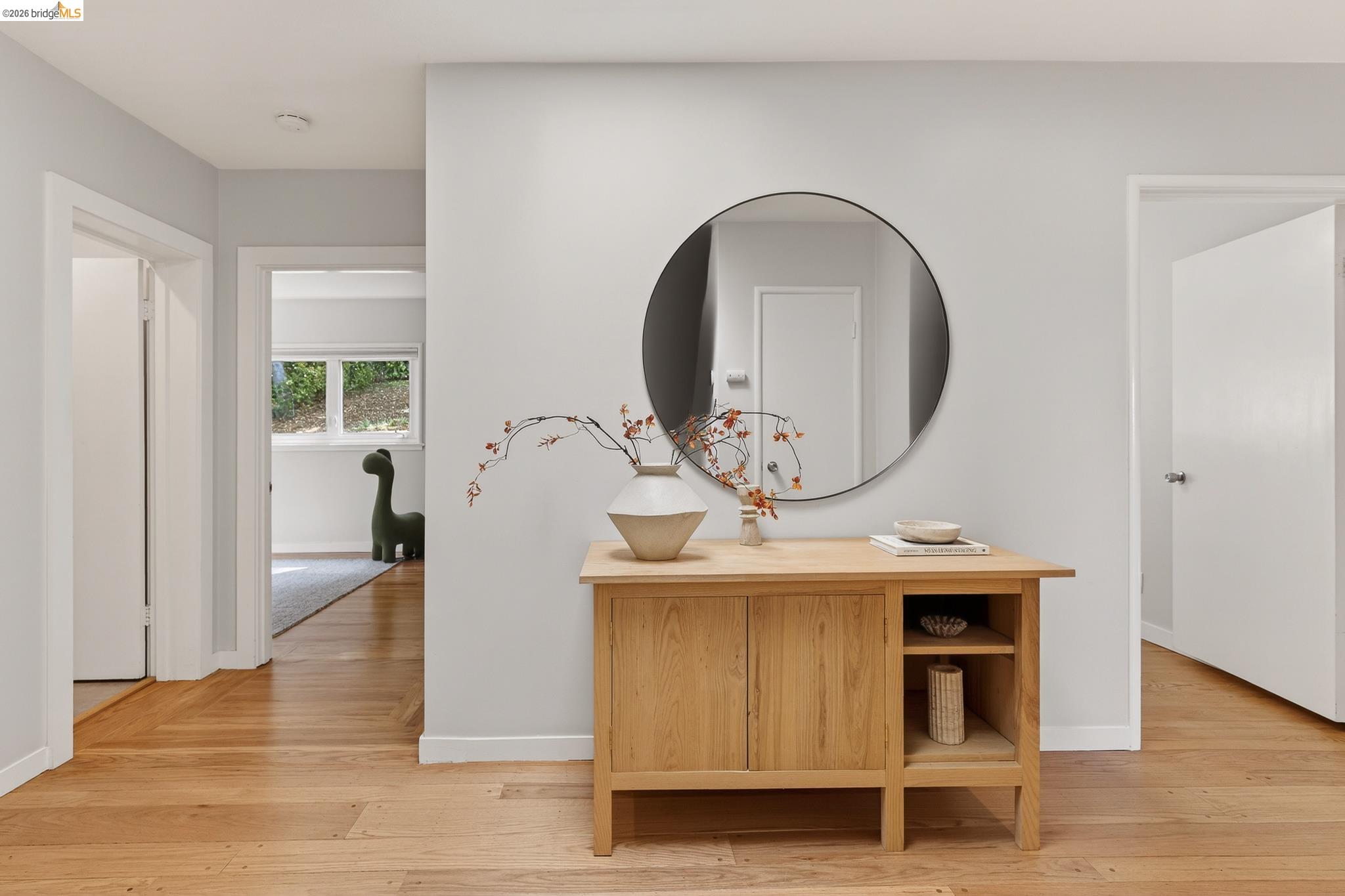 Detail Gallery Image 26 of 60 For 4451 Saint Andrews Rd, Oakland,  CA 94605 - 5 Beds | 3 Baths