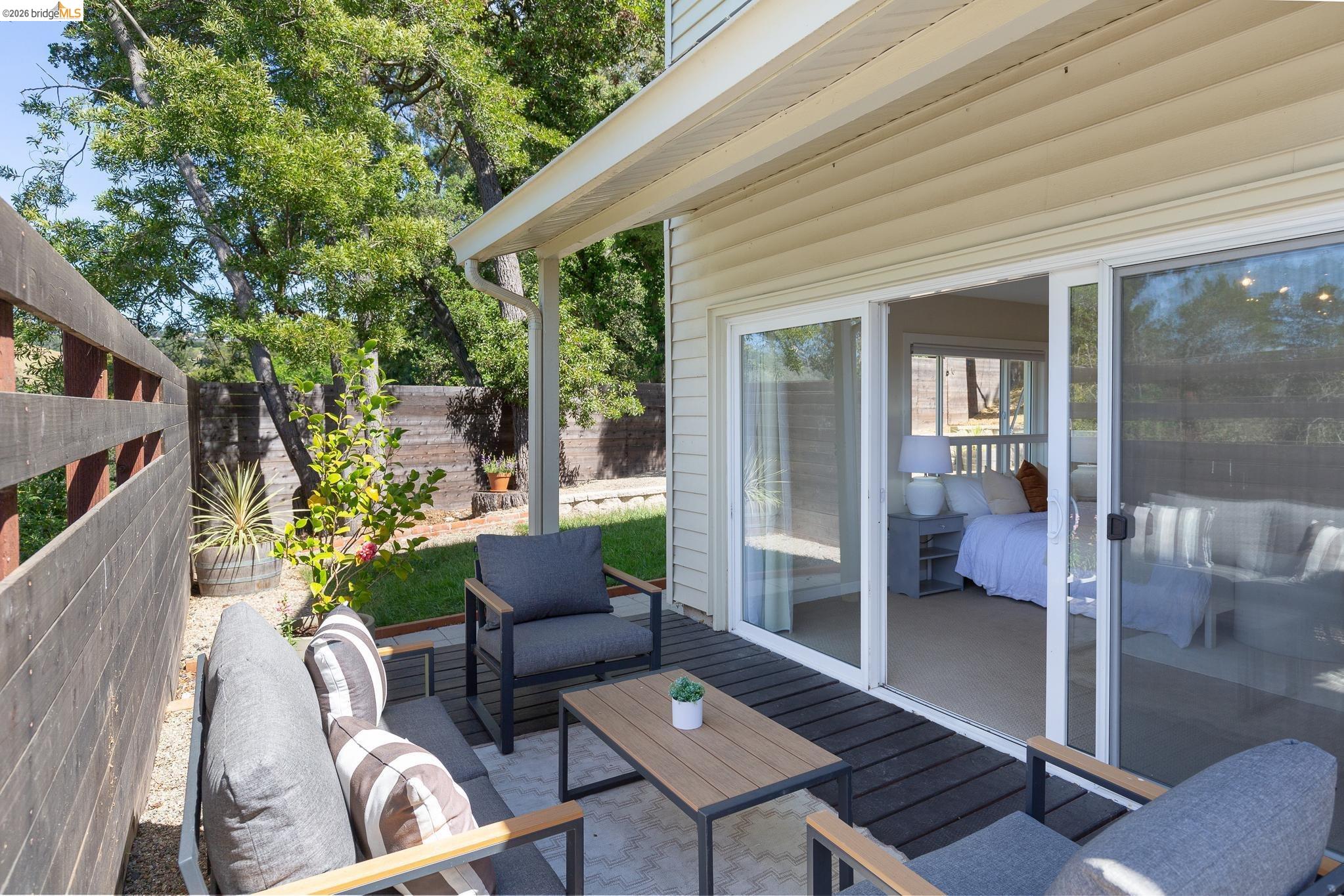 Detail Gallery Image 36 of 60 For 4451 Saint Andrews Rd, Oakland,  CA 94605 - 5 Beds | 3 Baths