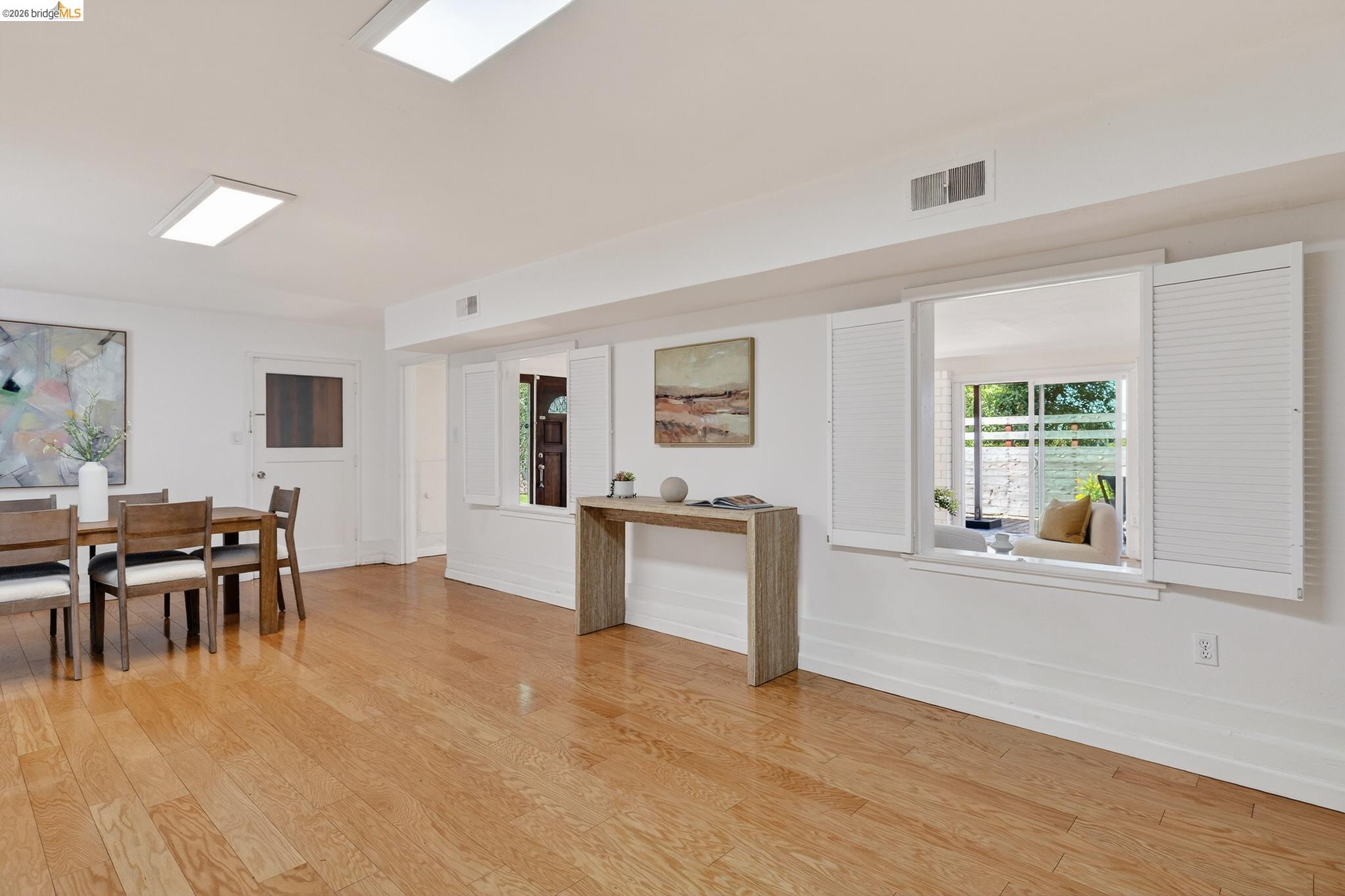 Detail Gallery Image 46 of 60 For 4451 Saint Andrews Rd, Oakland,  CA 94605 - 5 Beds | 3 Baths