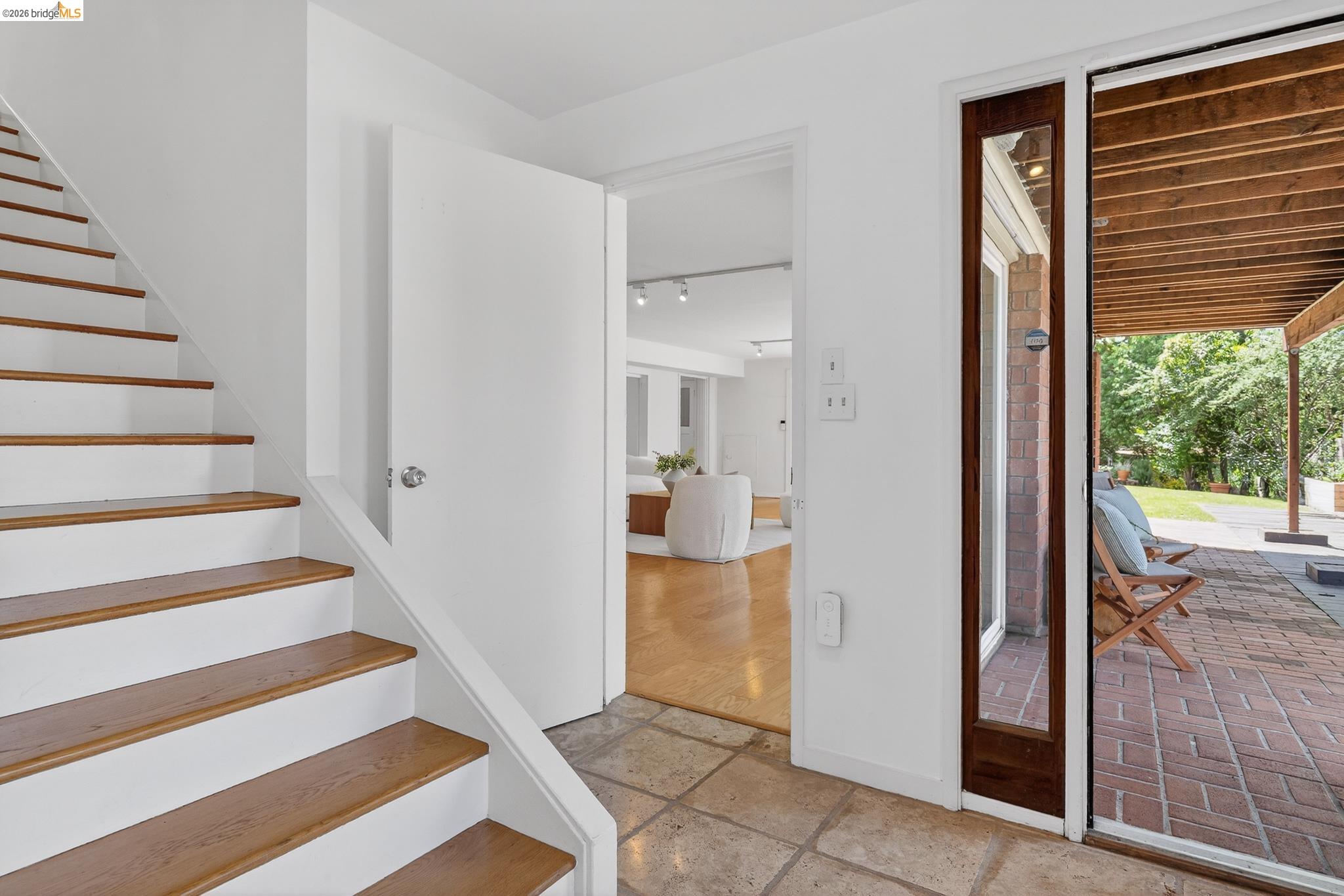 Detail Gallery Image 47 of 60 For 4451 Saint Andrews Rd, Oakland,  CA 94605 - 5 Beds | 3 Baths