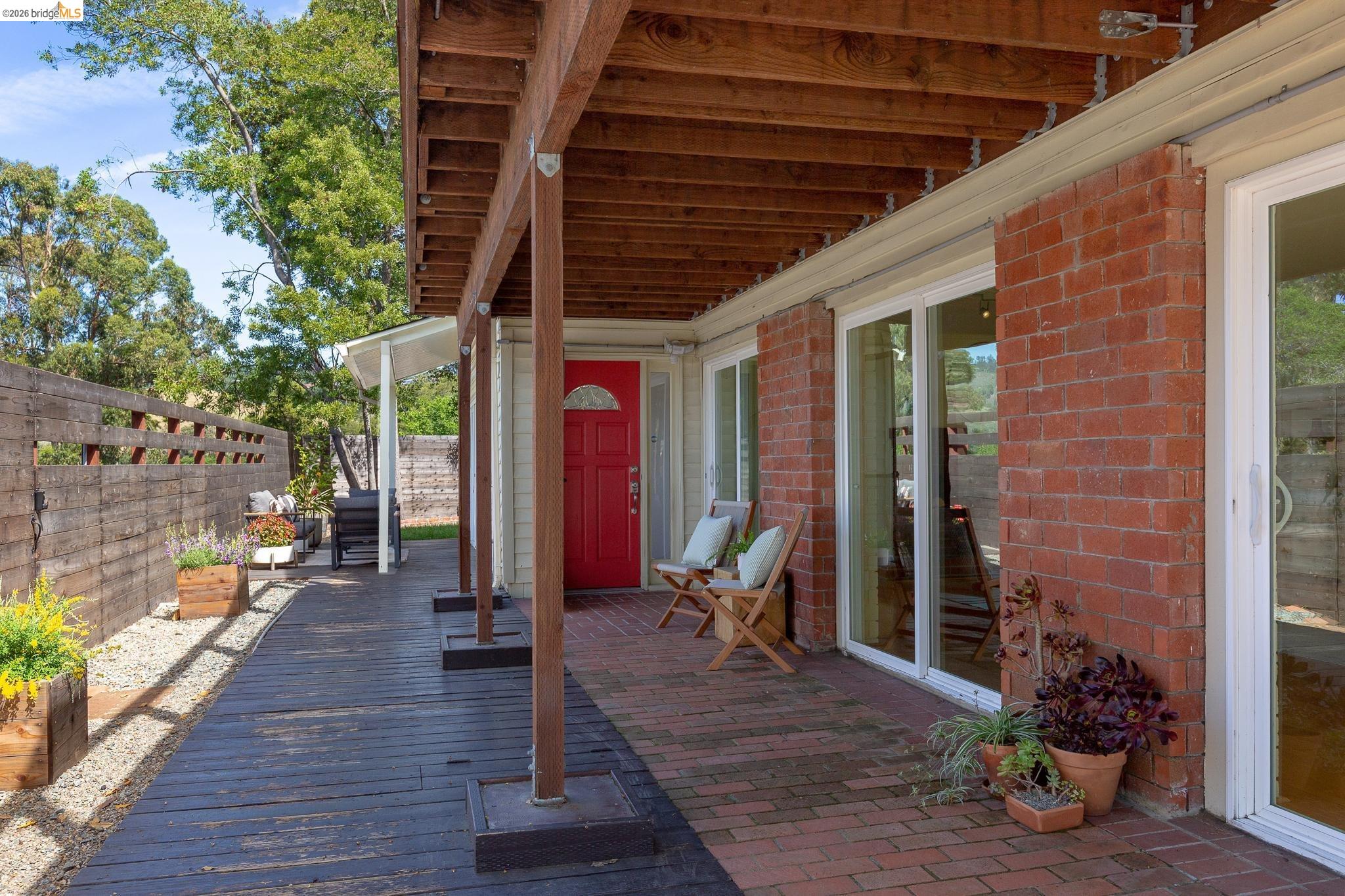 Detail Gallery Image 48 of 60 For 4451 Saint Andrews Rd, Oakland,  CA 94605 - 5 Beds | 3 Baths