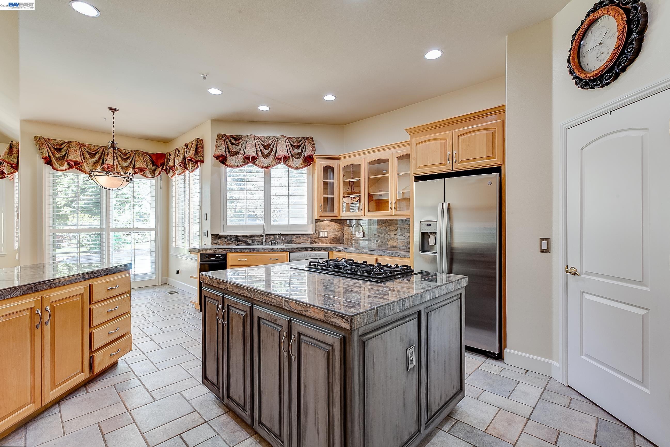 Detail Gallery Image 37 of 60 For 2779 E Ruby Hill Dr, Pleasanton,  CA 94566 - 4 Beds | 4/1 Baths