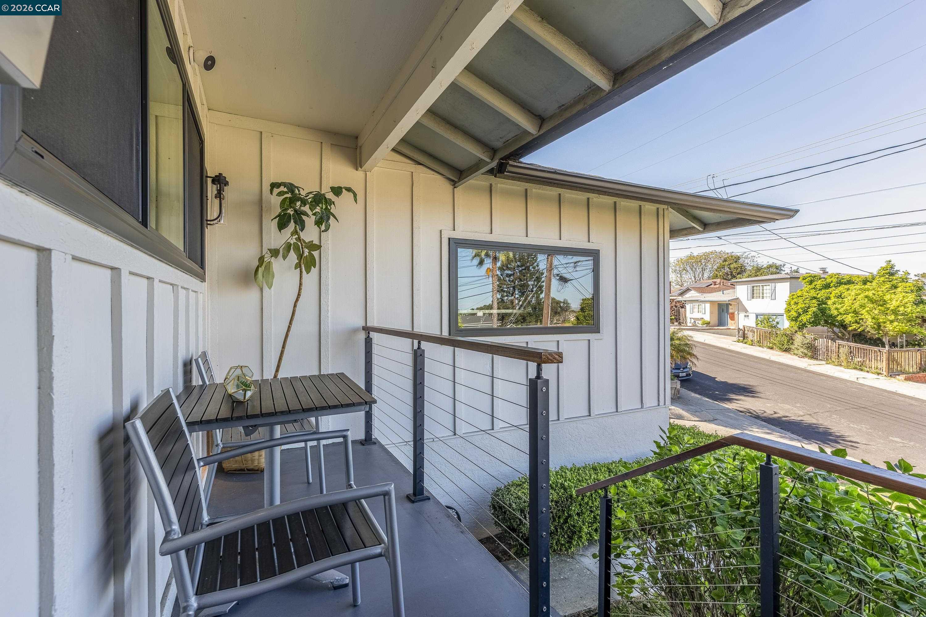 Detail Gallery Image 4 of 55 For 1165 Nob Hill Ave, Pinole,  CA 94564 - 3 Beds | 2 Baths