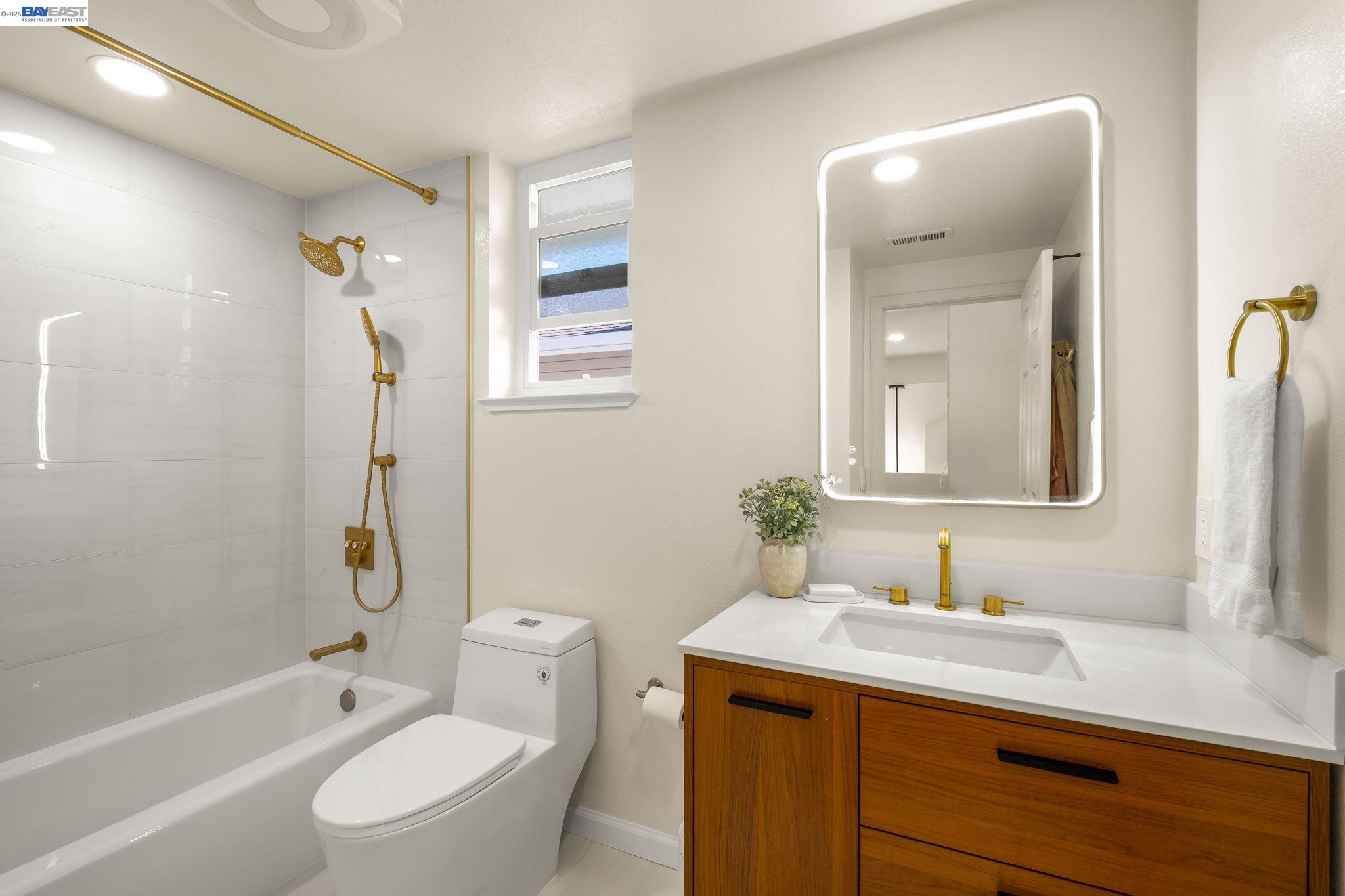 Detail Gallery Image 29 of 47 For 7921 Crossridge Dr, Dublin,  CA 94568 - 3 Beds | 2/1 Baths