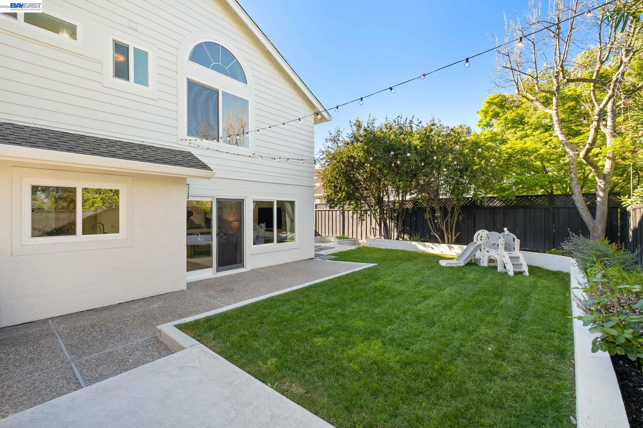 Detail Gallery Image 39 of 47 For 7921 Crossridge Dr, Dublin,  CA 94568 - 3 Beds | 2/1 Baths