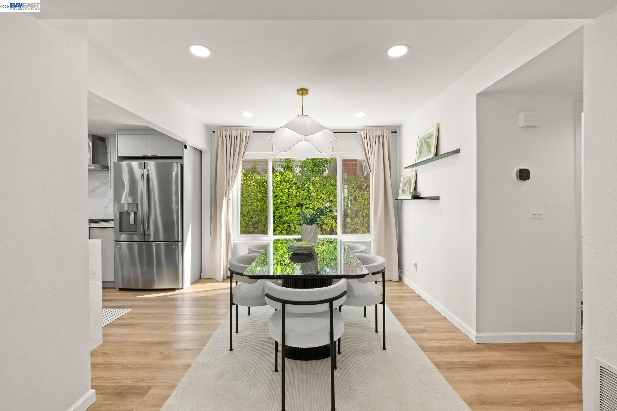 Detail Gallery Image 8 of 47 For 7921 Crossridge Dr, Dublin,  CA 94568 - 3 Beds | 2/1 Baths