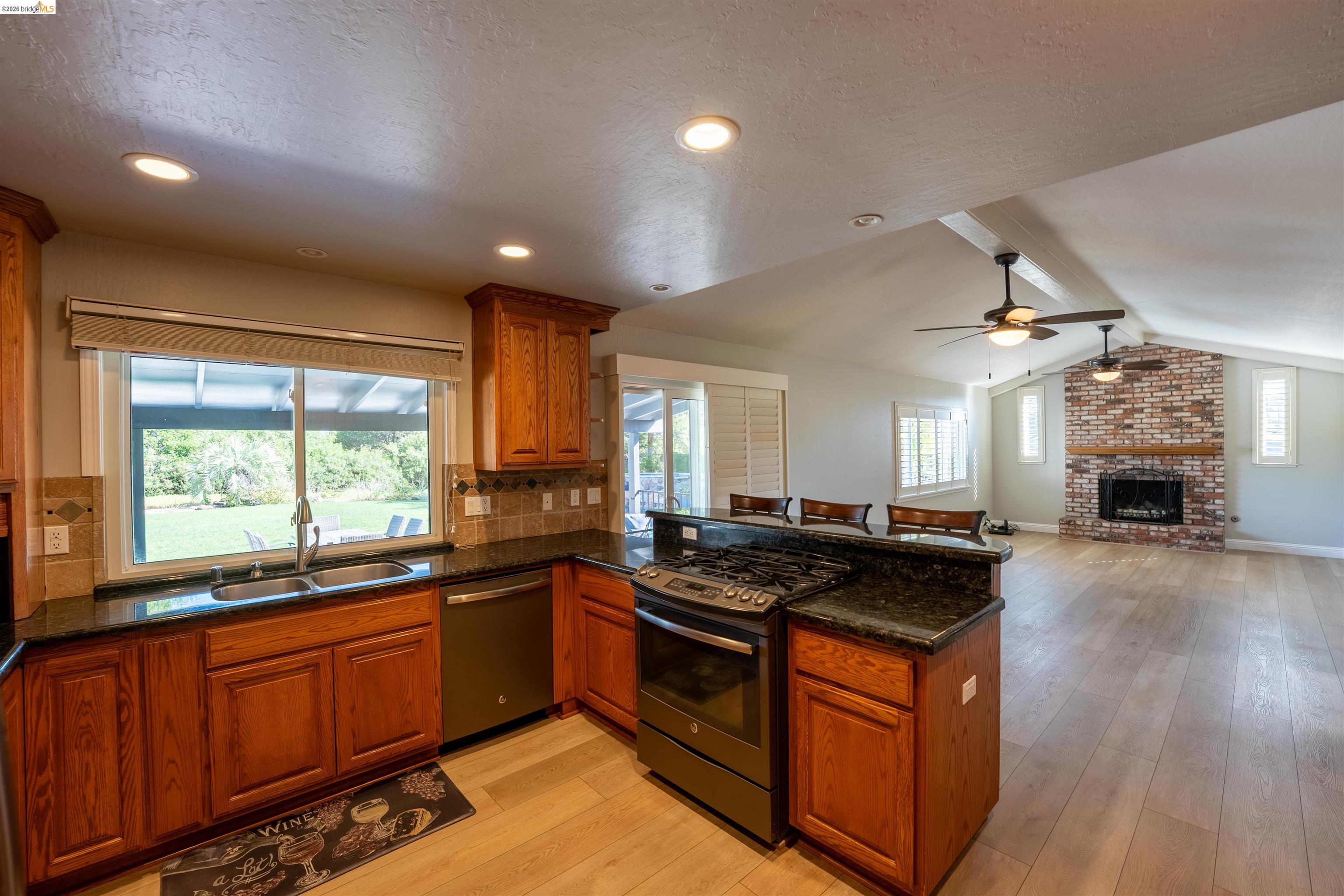 Detail Gallery Image 11 of 60 For 147 Loren Ln, Oakley,  CA 94561 - 4 Beds | 3/1 Baths