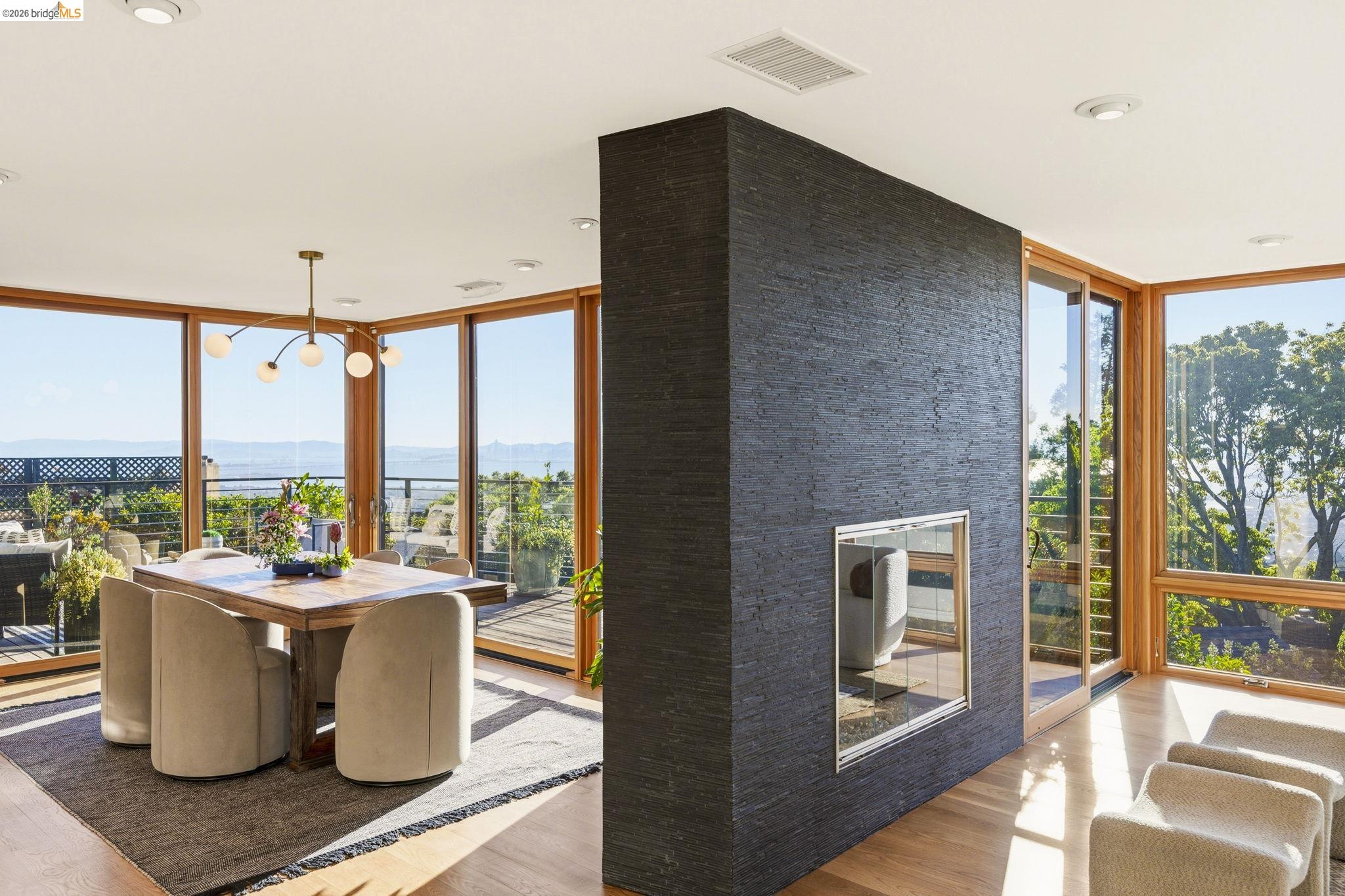 Detail Gallery Image 11 of 59 For 470 Spruce St, Berkeley,  CA 94708 - 5 Beds | 3 Baths