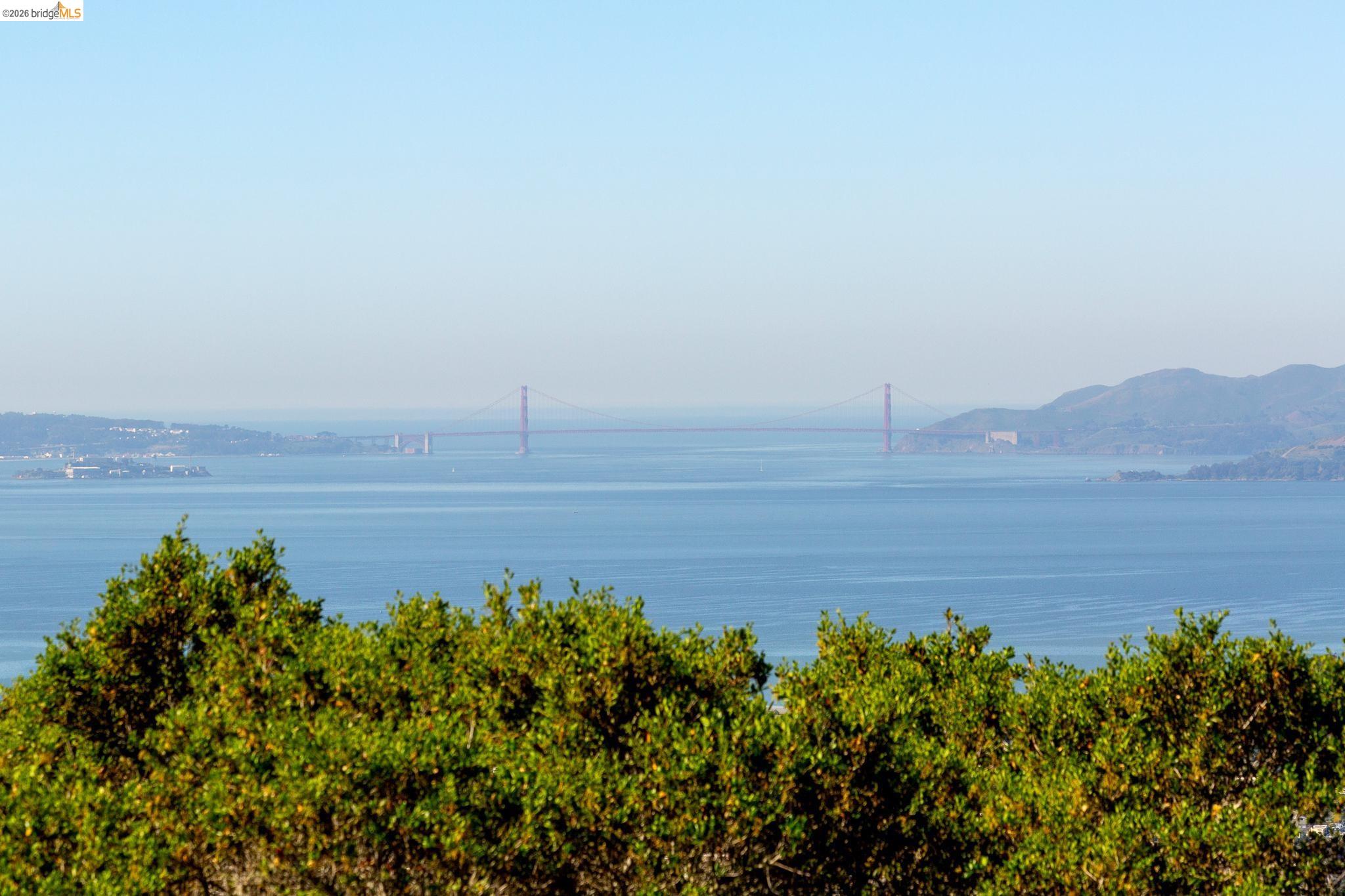 Detail Gallery Image 20 of 59 For 470 Spruce St, Berkeley,  CA 94708 - 5 Beds | 3 Baths