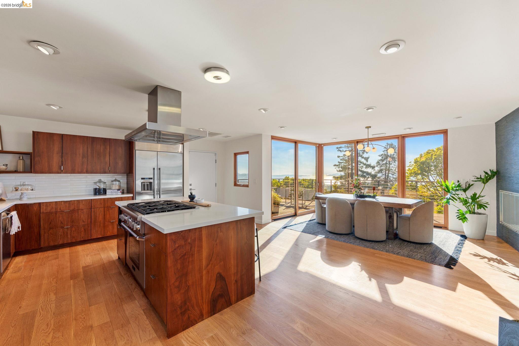 Detail Gallery Image 21 of 59 For 470 Spruce St, Berkeley,  CA 94708 - 5 Beds | 3 Baths