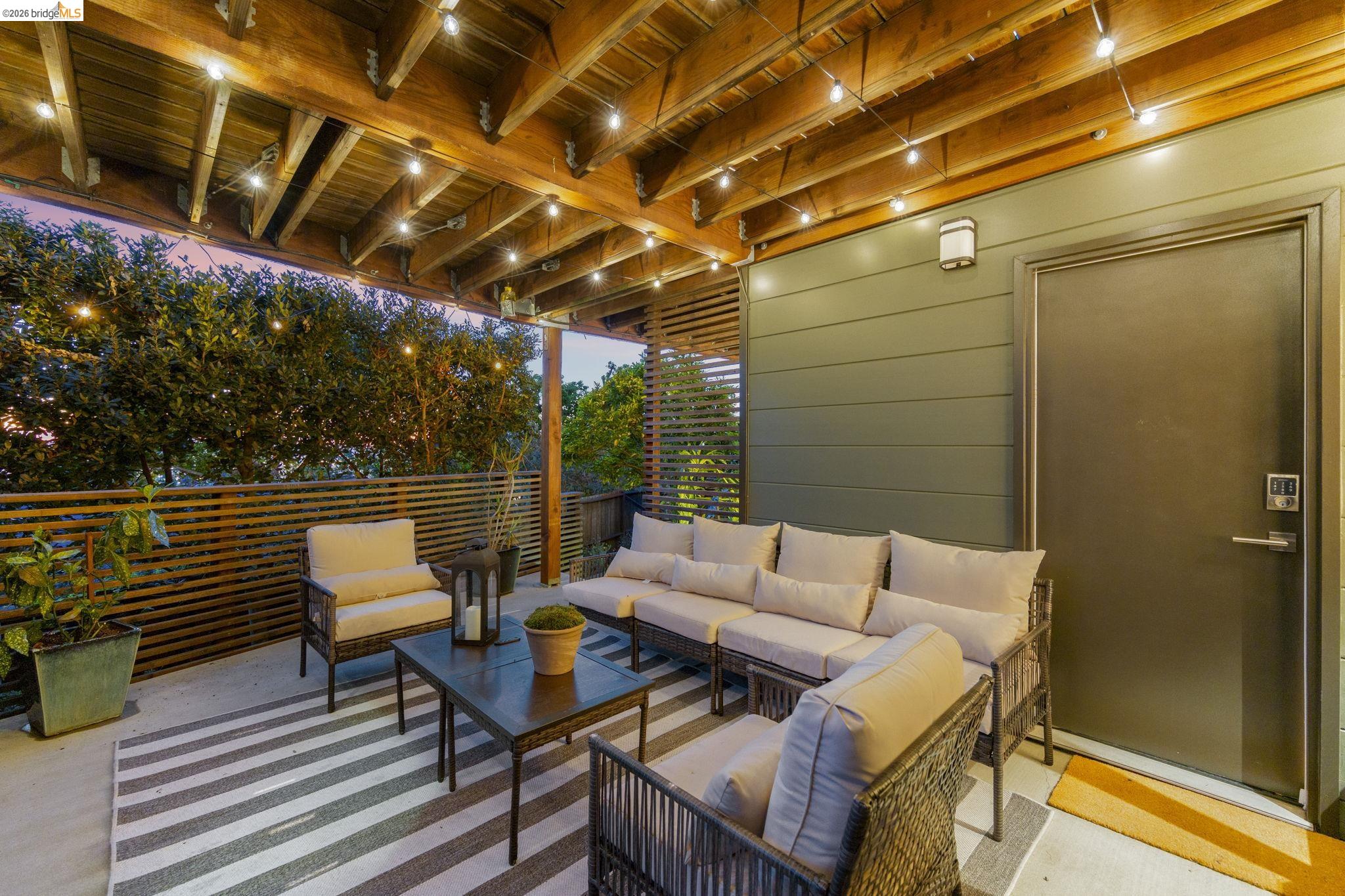 Detail Gallery Image 43 of 59 For 470 Spruce St, Berkeley,  CA 94708 - 5 Beds | 3 Baths