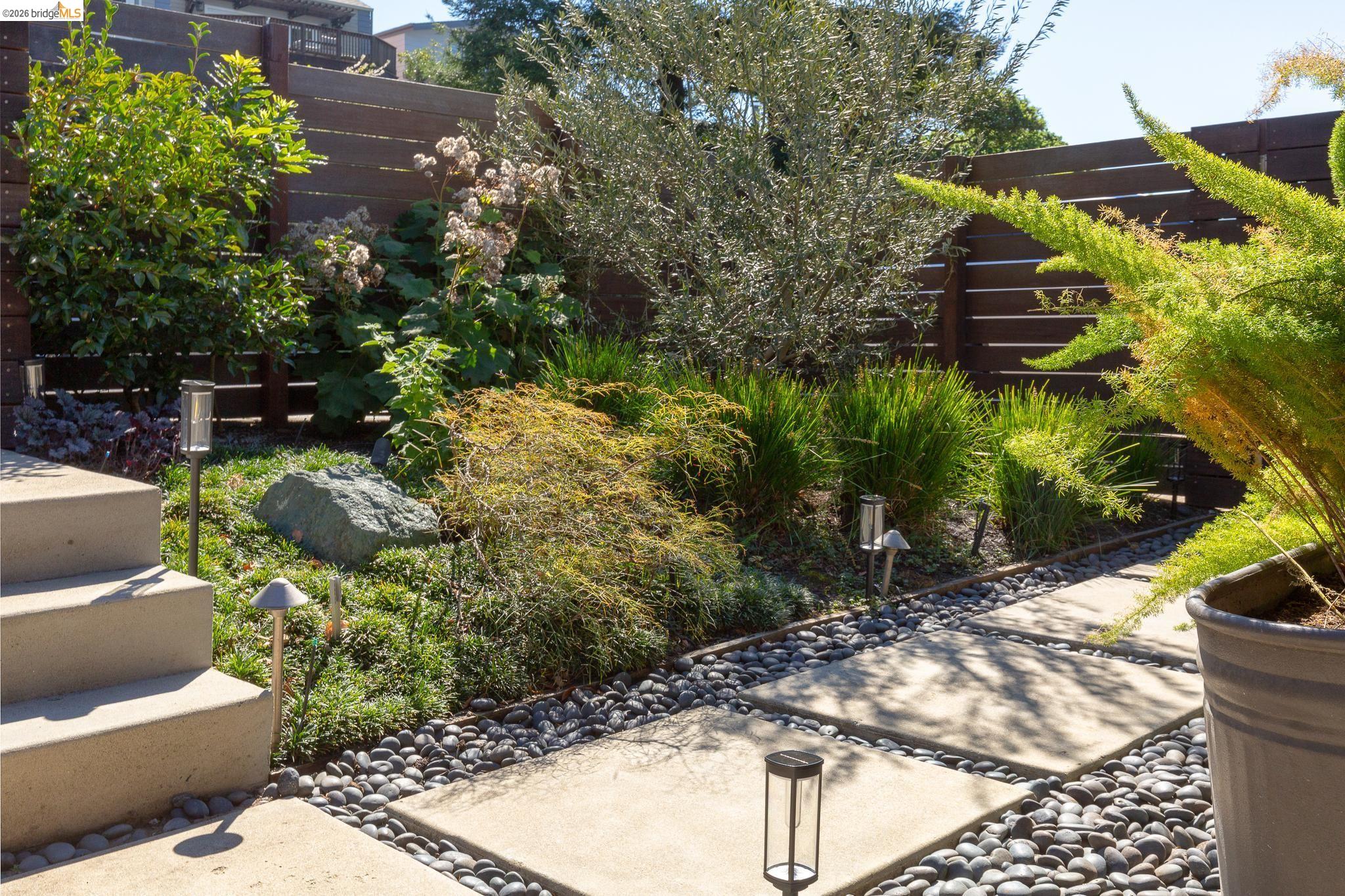 Detail Gallery Image 48 of 59 For 470 Spruce St, Berkeley,  CA 94708 - 5 Beds | 3 Baths