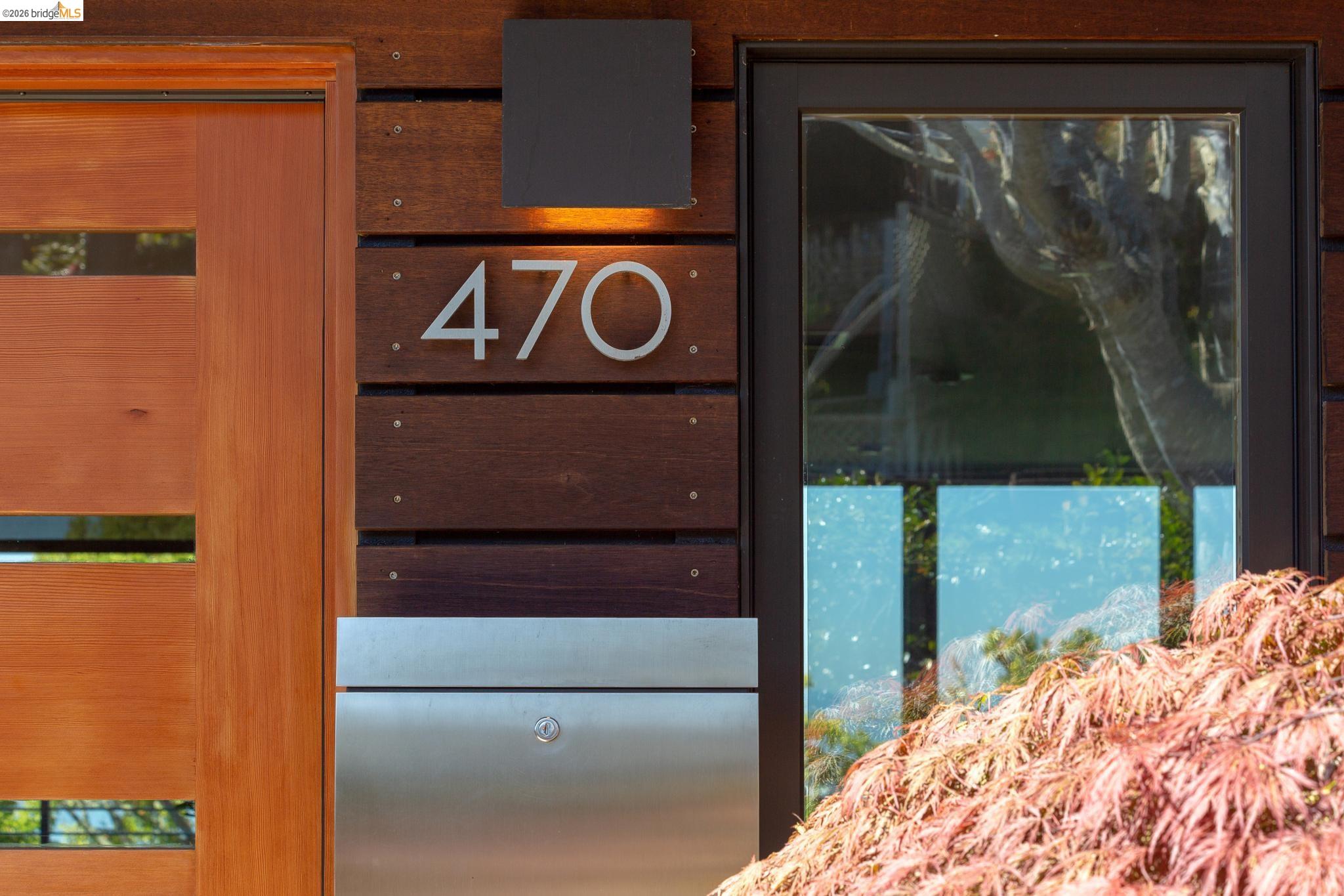 Detail Gallery Image 6 of 59 For 470 Spruce St, Berkeley,  CA 94708 - 5 Beds | 3 Baths