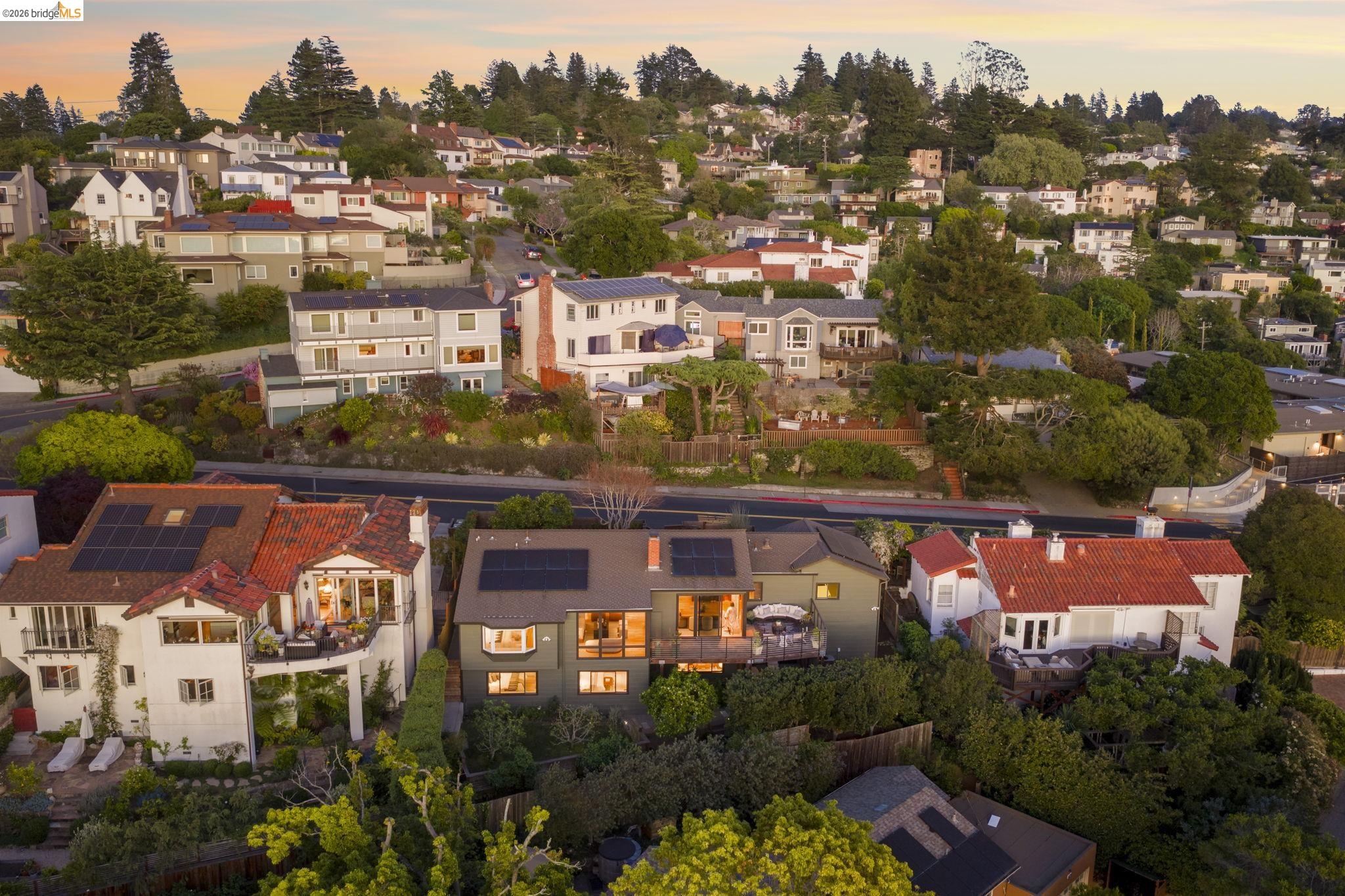 Detail Gallery Image 54 of 59 For 470 Spruce St, Berkeley,  CA 94708 - 5 Beds | 3 Baths