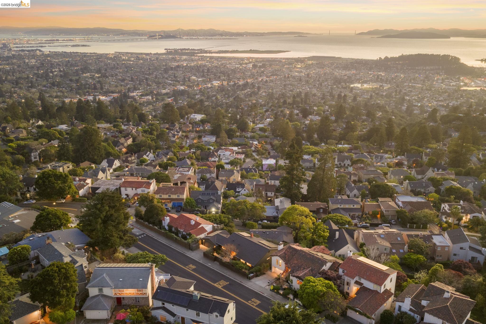 Detail Gallery Image 55 of 59 For 470 Spruce St, Berkeley,  CA 94708 - 5 Beds | 3 Baths
