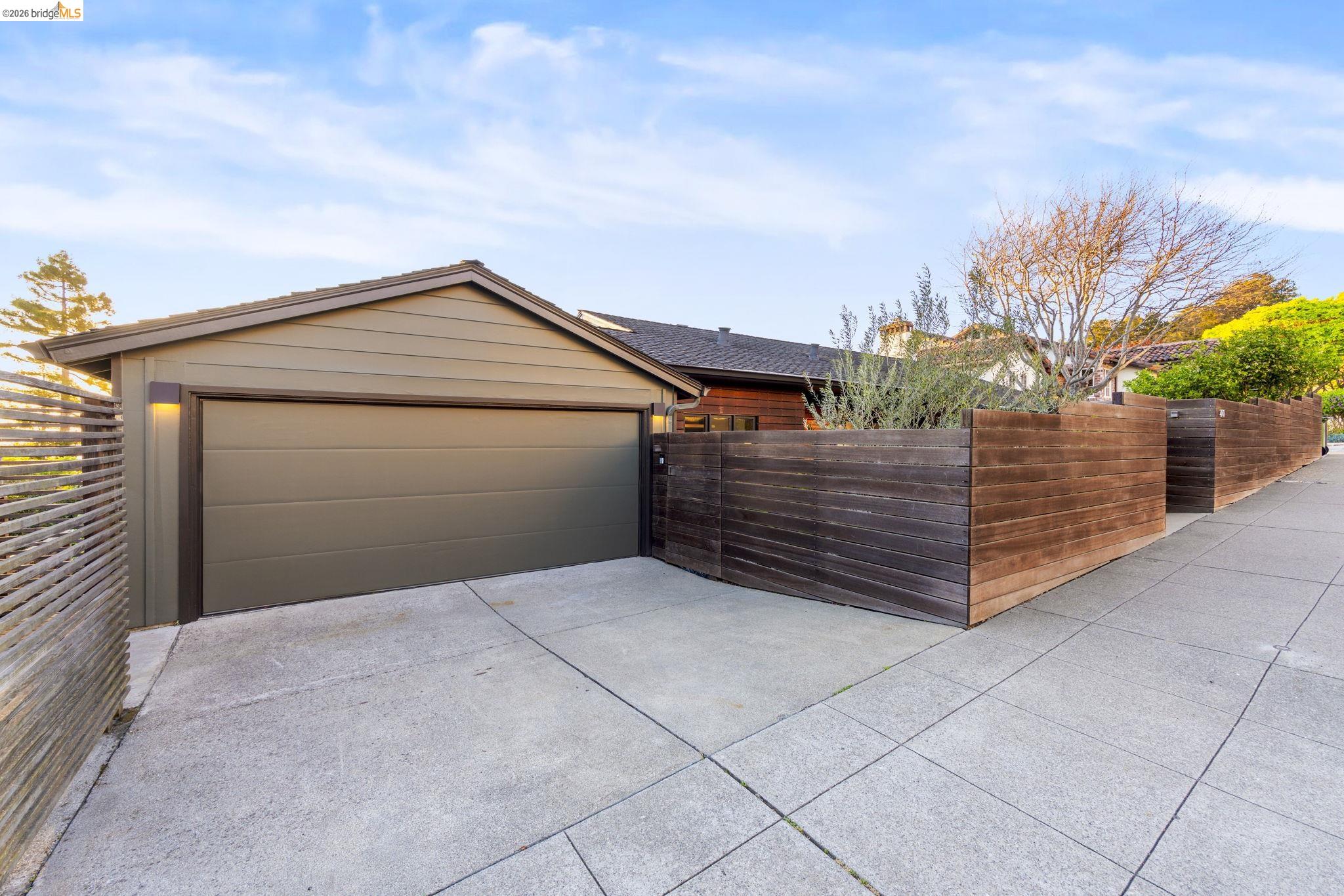 Detail Gallery Image 57 of 59 For 470 Spruce St, Berkeley,  CA 94708 - 5 Beds | 3 Baths