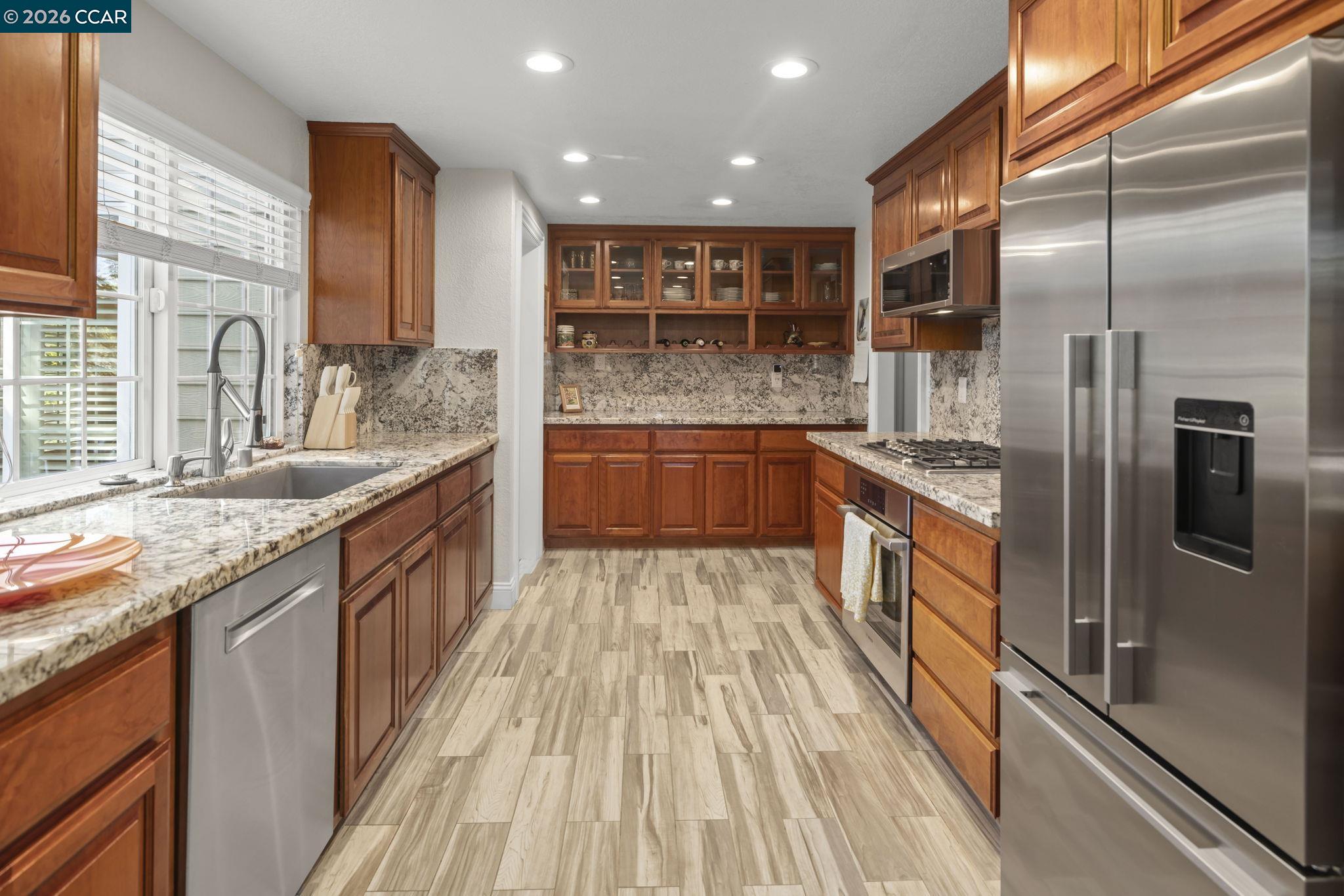 Detail Gallery Image 11 of 34 For 770 Highbridge Ln, Danville,  CA 94526 - 4 Beds | 2/1 Baths