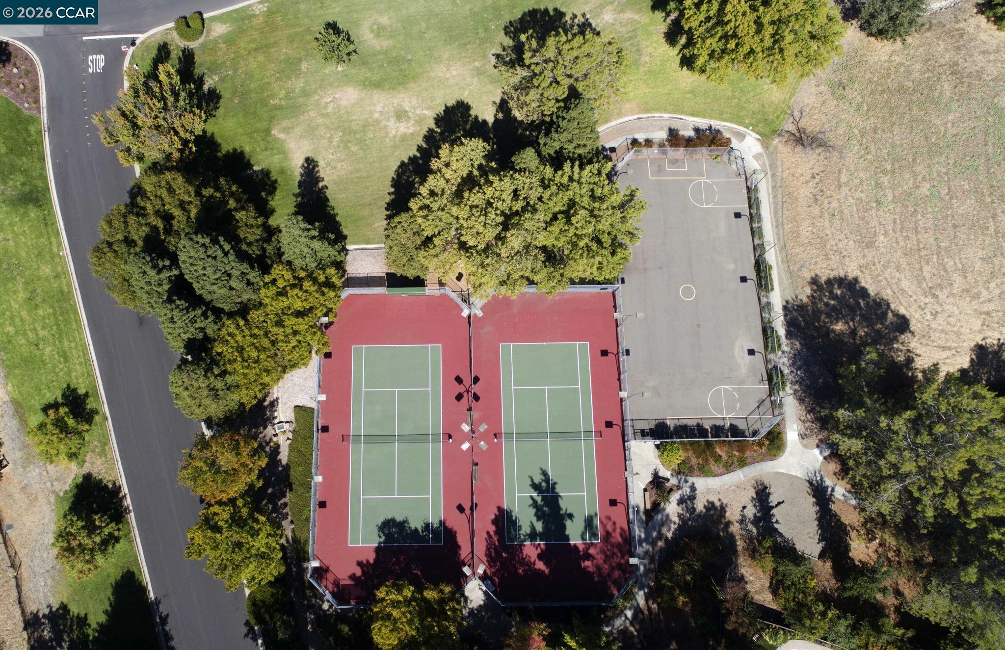 Detail Gallery Image 33 of 34 For 770 Highbridge Ln, Danville,  CA 94526 - 4 Beds | 2/1 Baths