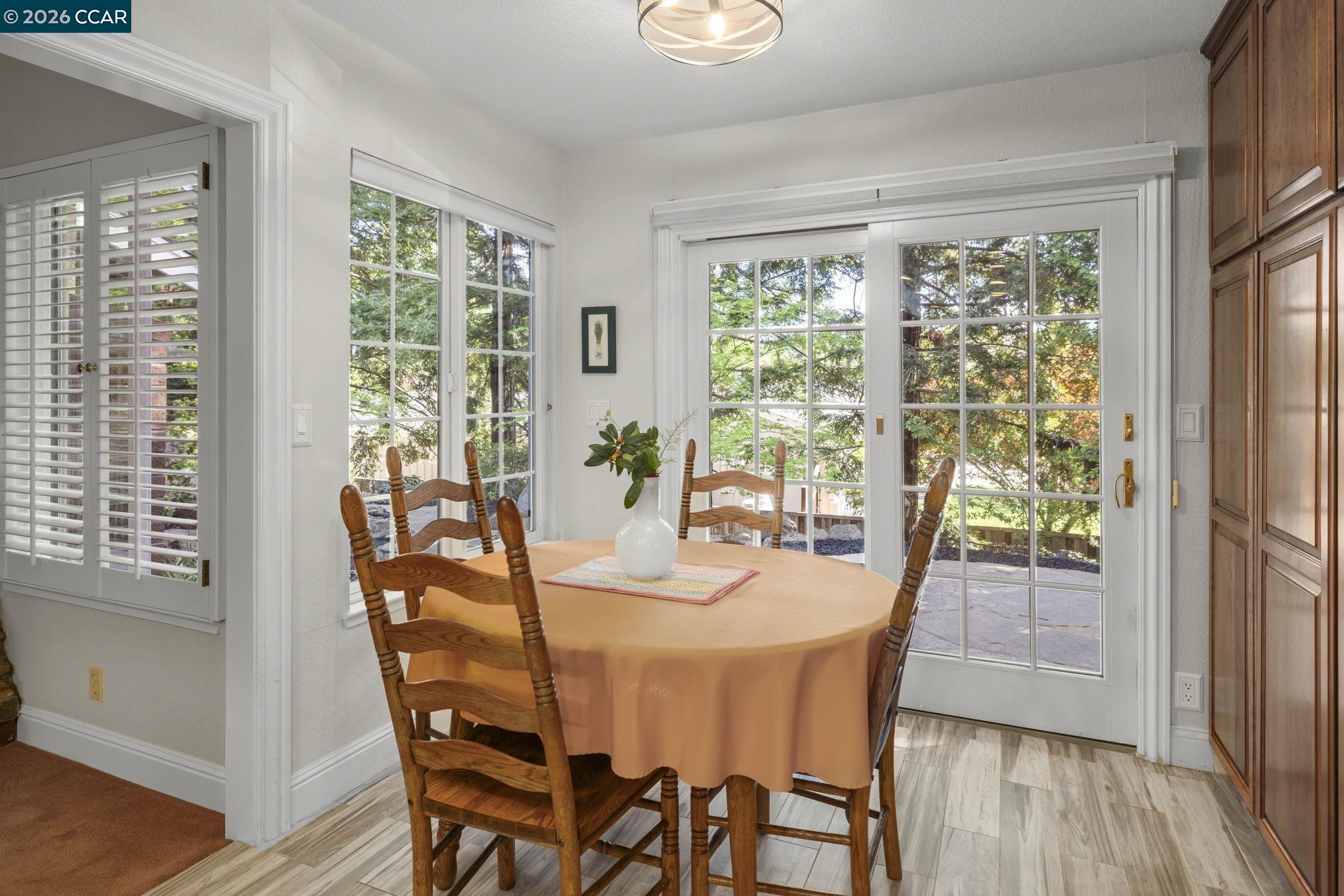 Detail Gallery Image 10 of 34 For 770 Highbridge Ln, Danville,  CA 94526 - 4 Beds | 2/1 Baths