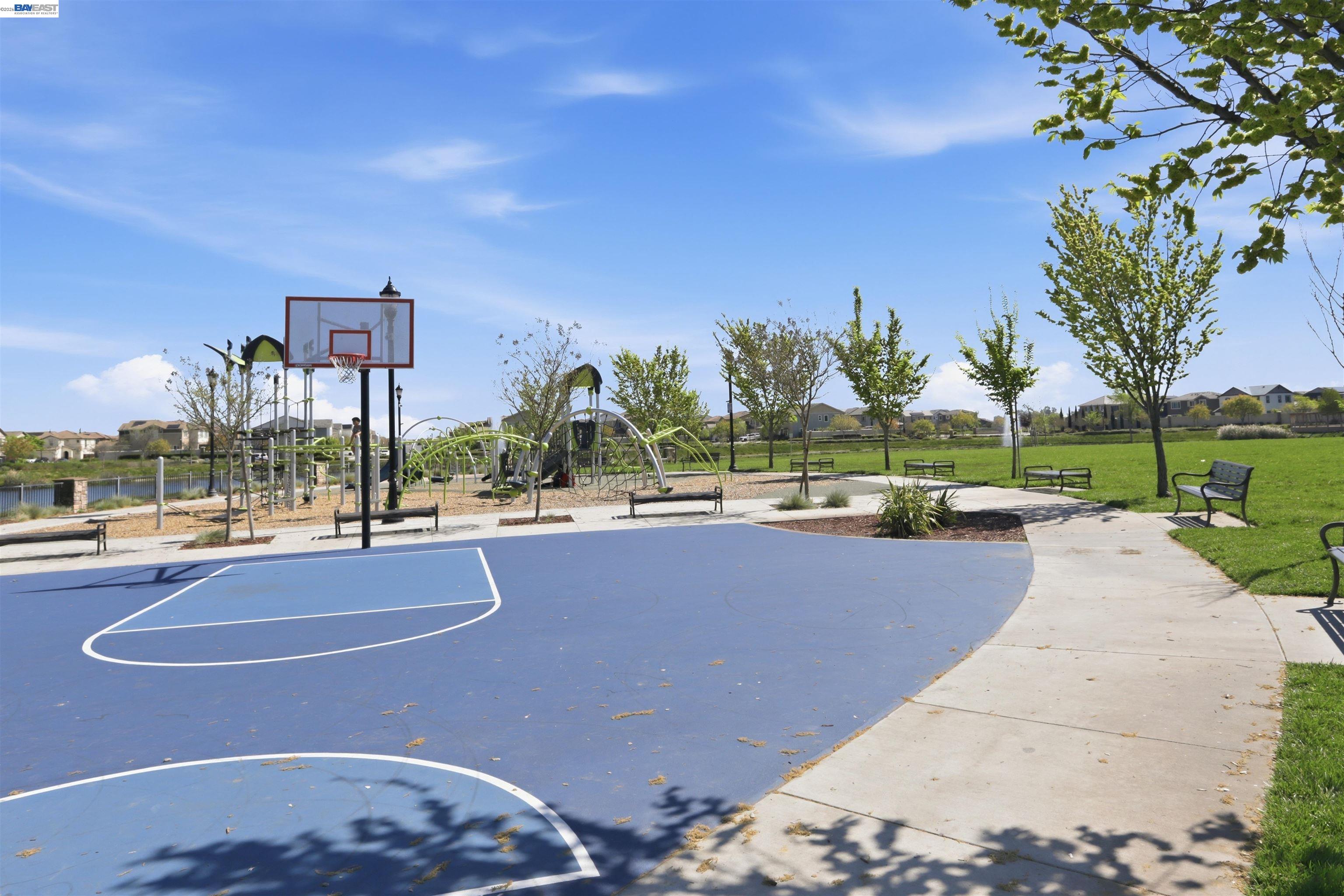 Detail Gallery Image 15 of 18 For 464 Coolcrest Dr, Oakley,  CA 94561 - 4 Beds | 3 Baths