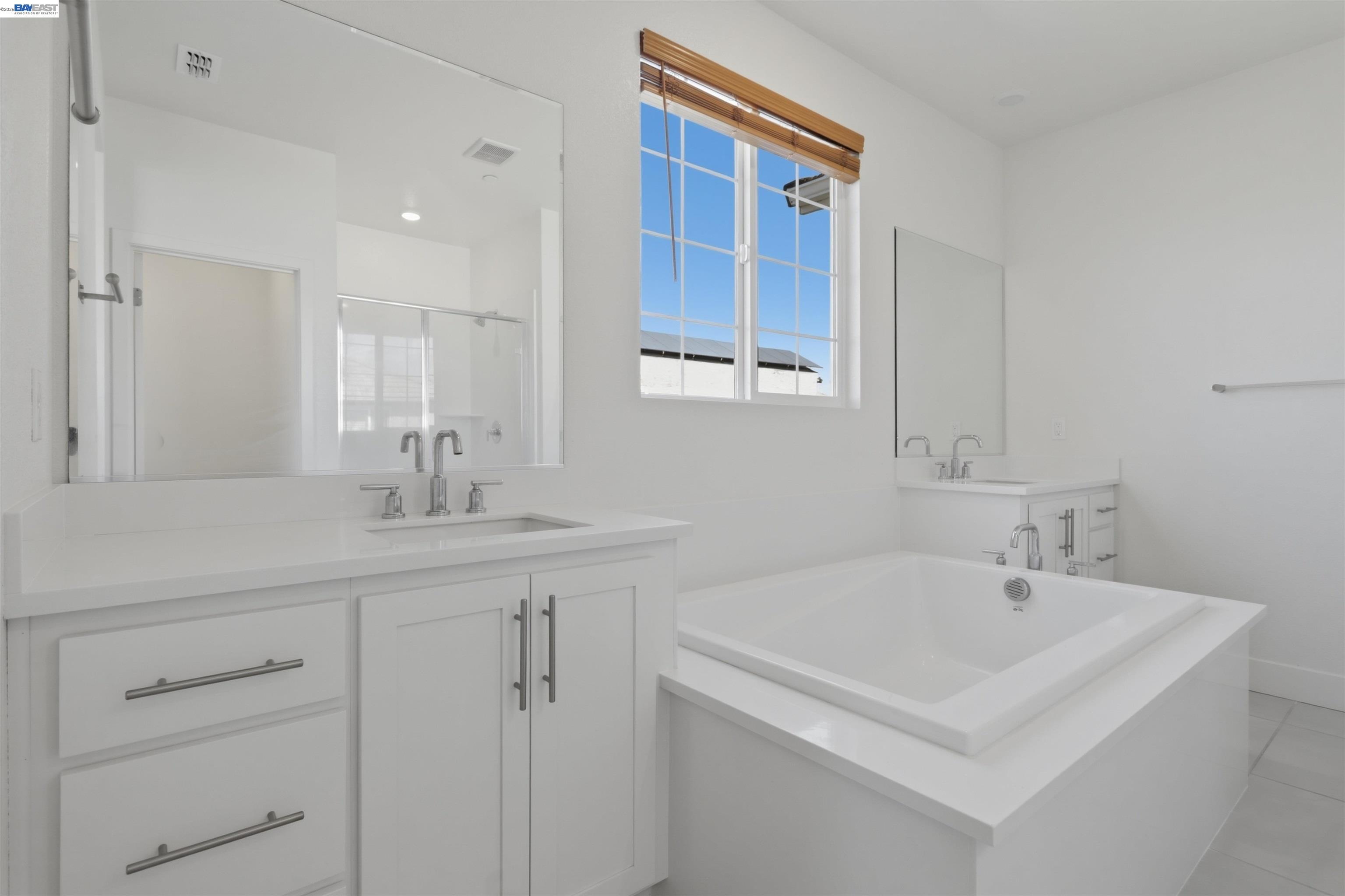 Detail Gallery Image 9 of 18 For 464 Coolcrest Dr, Oakley,  CA 94561 - 4 Beds | 3 Baths