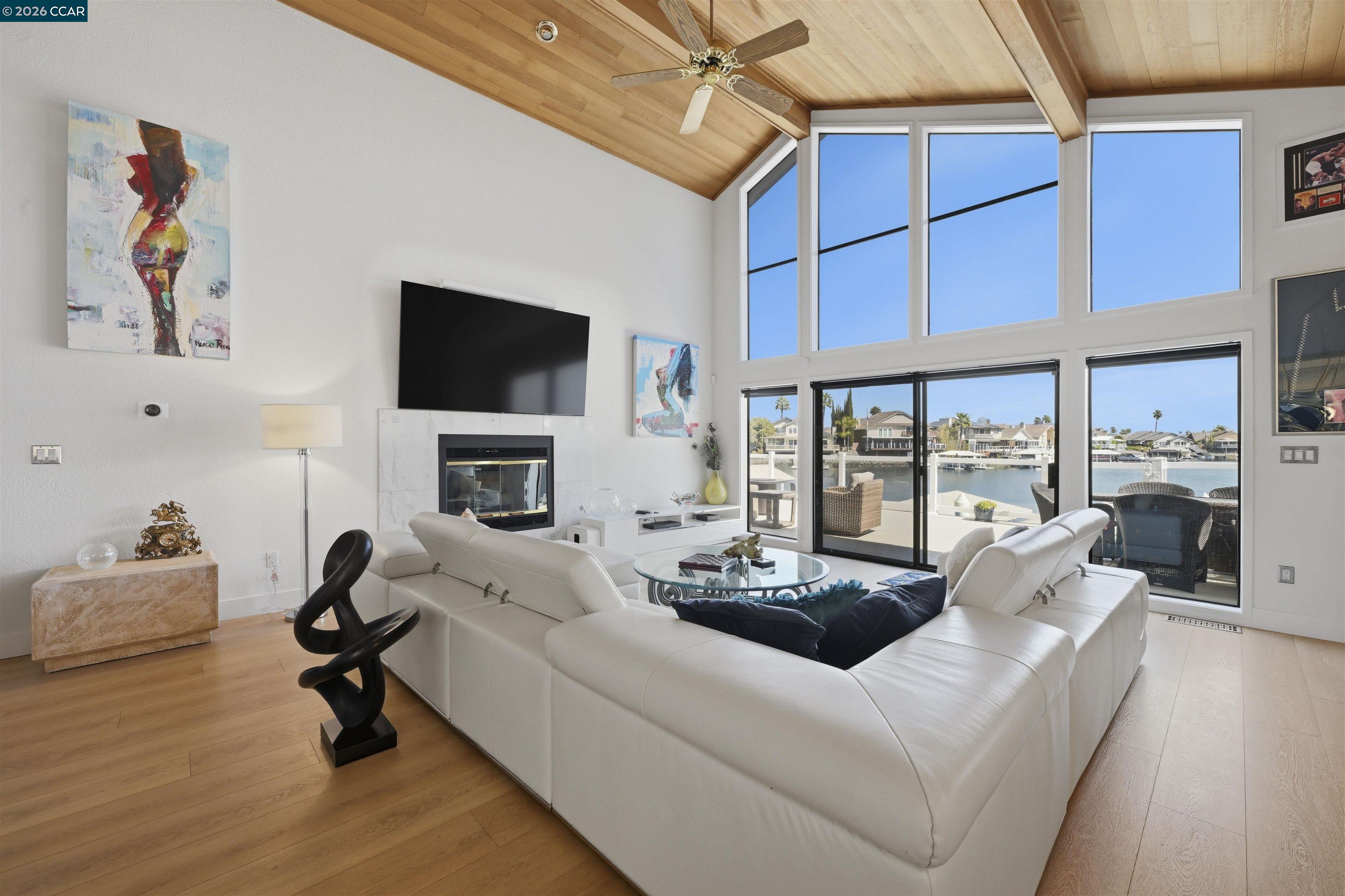 Detail Gallery Image 17 of 53 For 2027 Windward Pt, Discovery Bay,  CA 94505 - 4 Beds | 2/1 Baths