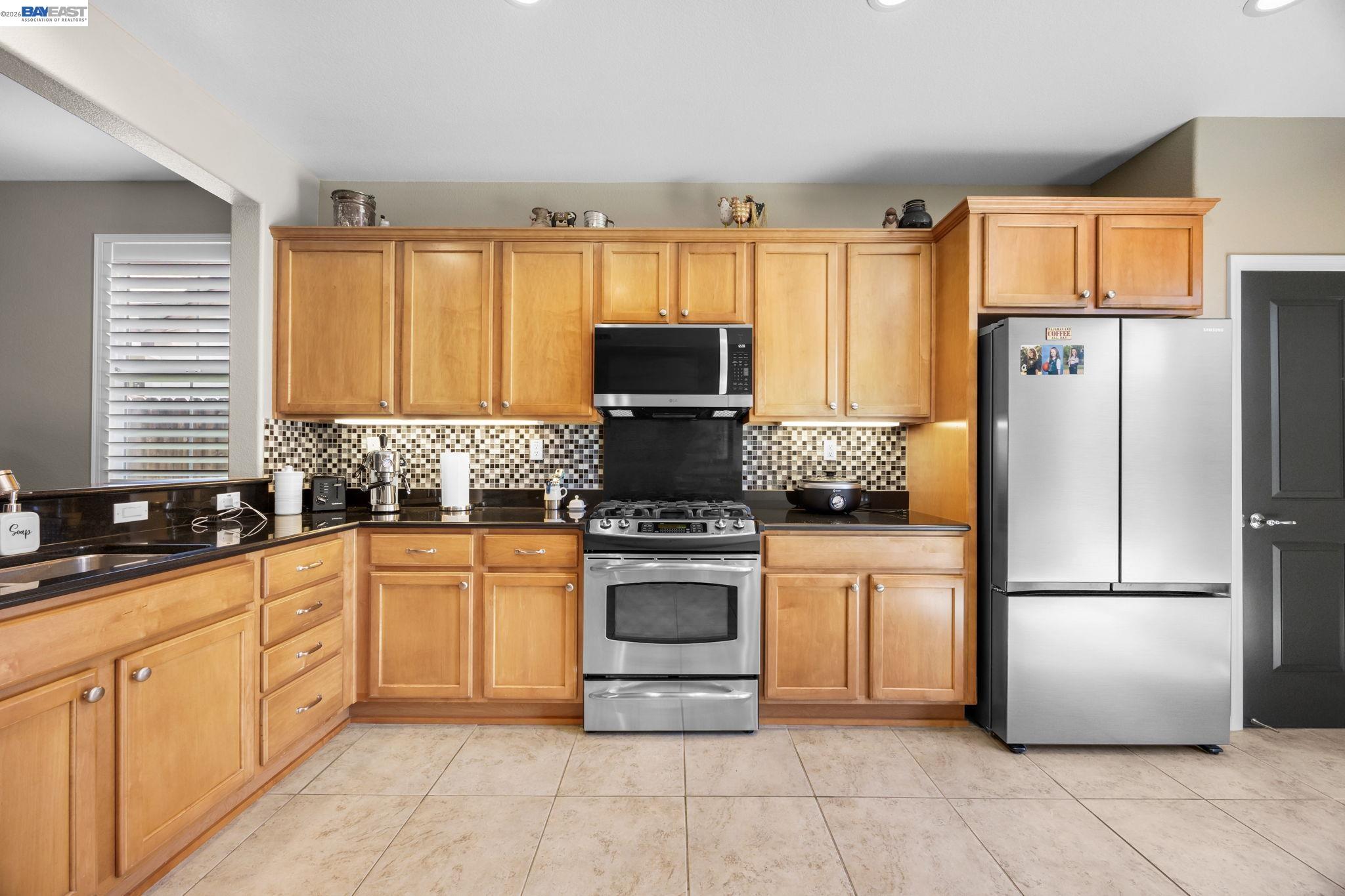 Detail Gallery Image 11 of 31 For 7417 Chatsworth Cir, Elk Grove,  CA 95757 - 2 Beds | 2 Baths