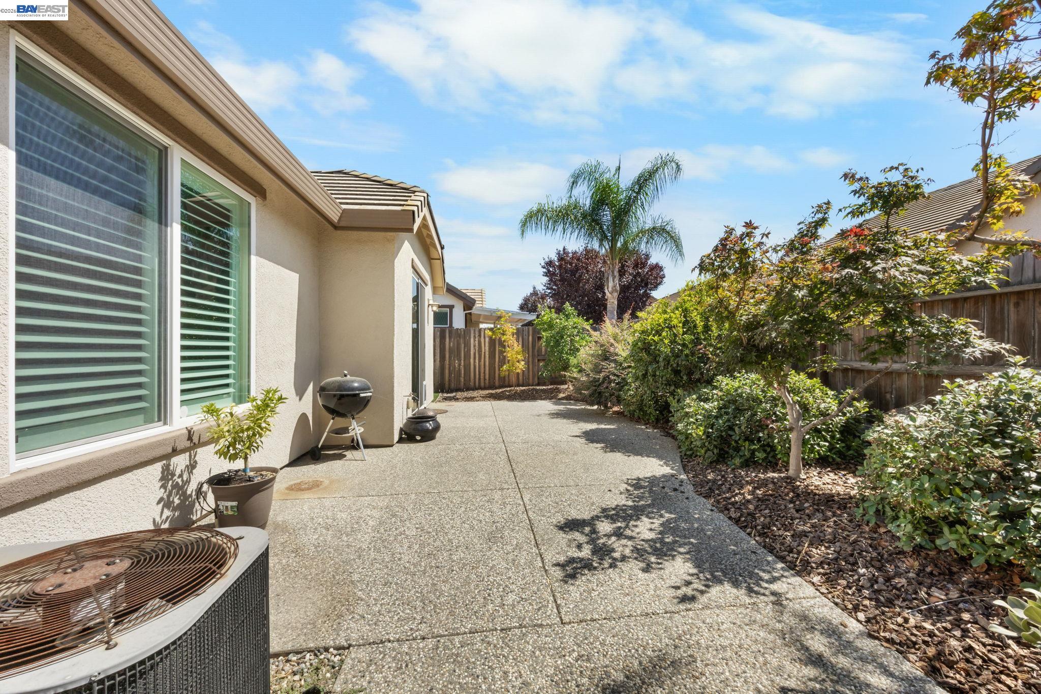 Detail Gallery Image 23 of 31 For 7417 Chatsworth Cir, Elk Grove,  CA 95757 - 2 Beds | 2 Baths