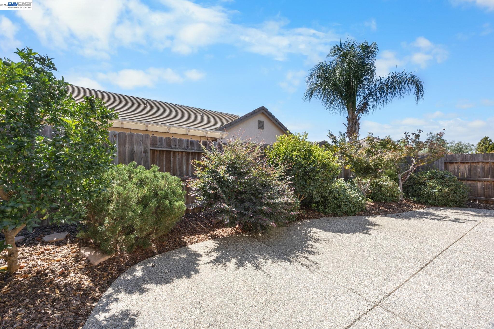 Detail Gallery Image 24 of 31 For 7417 Chatsworth Cir, Elk Grove,  CA 95757 - 2 Beds | 2 Baths