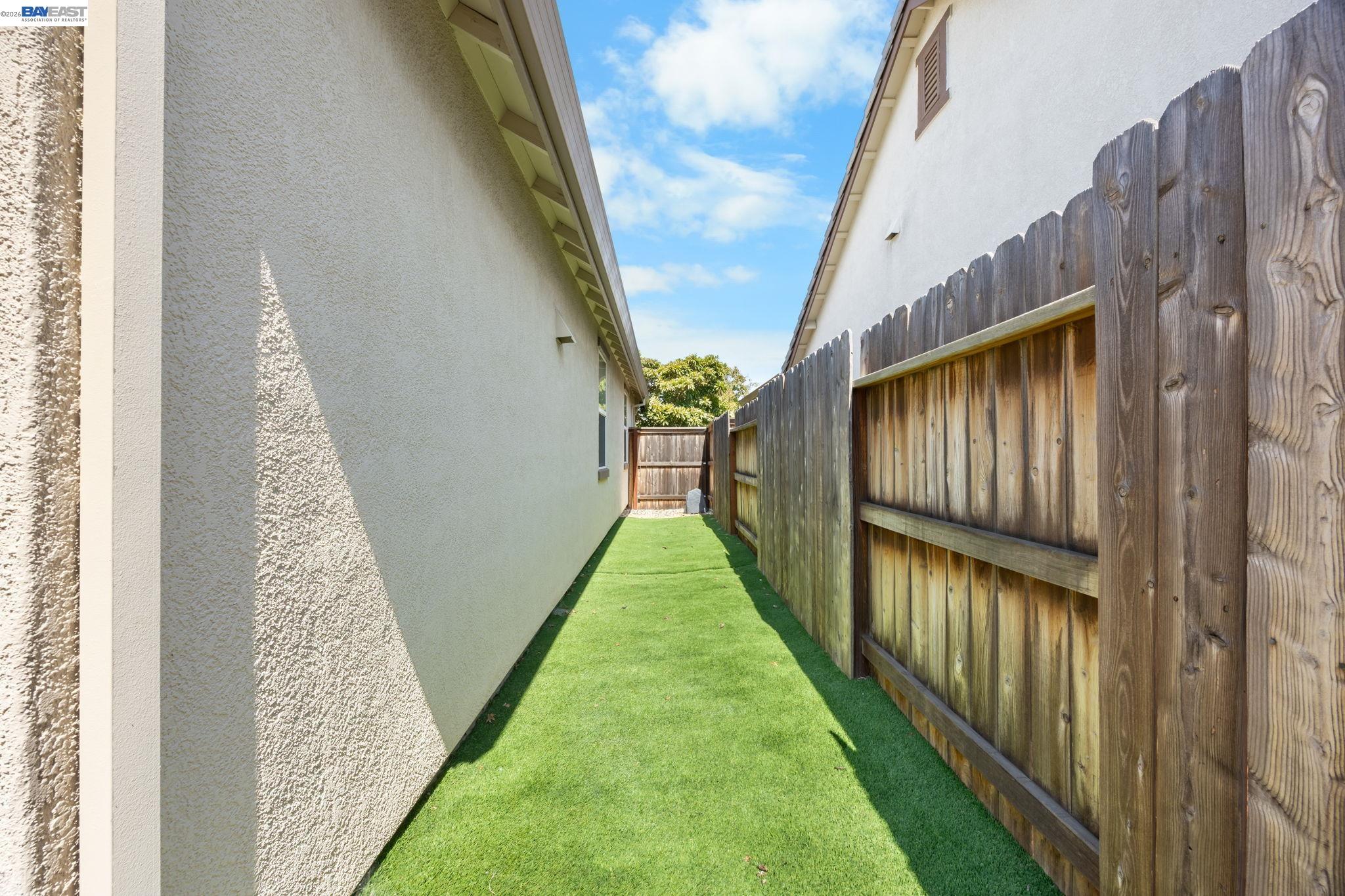 Detail Gallery Image 25 of 31 For 7417 Chatsworth Cir, Elk Grove,  CA 95757 - 2 Beds | 2 Baths