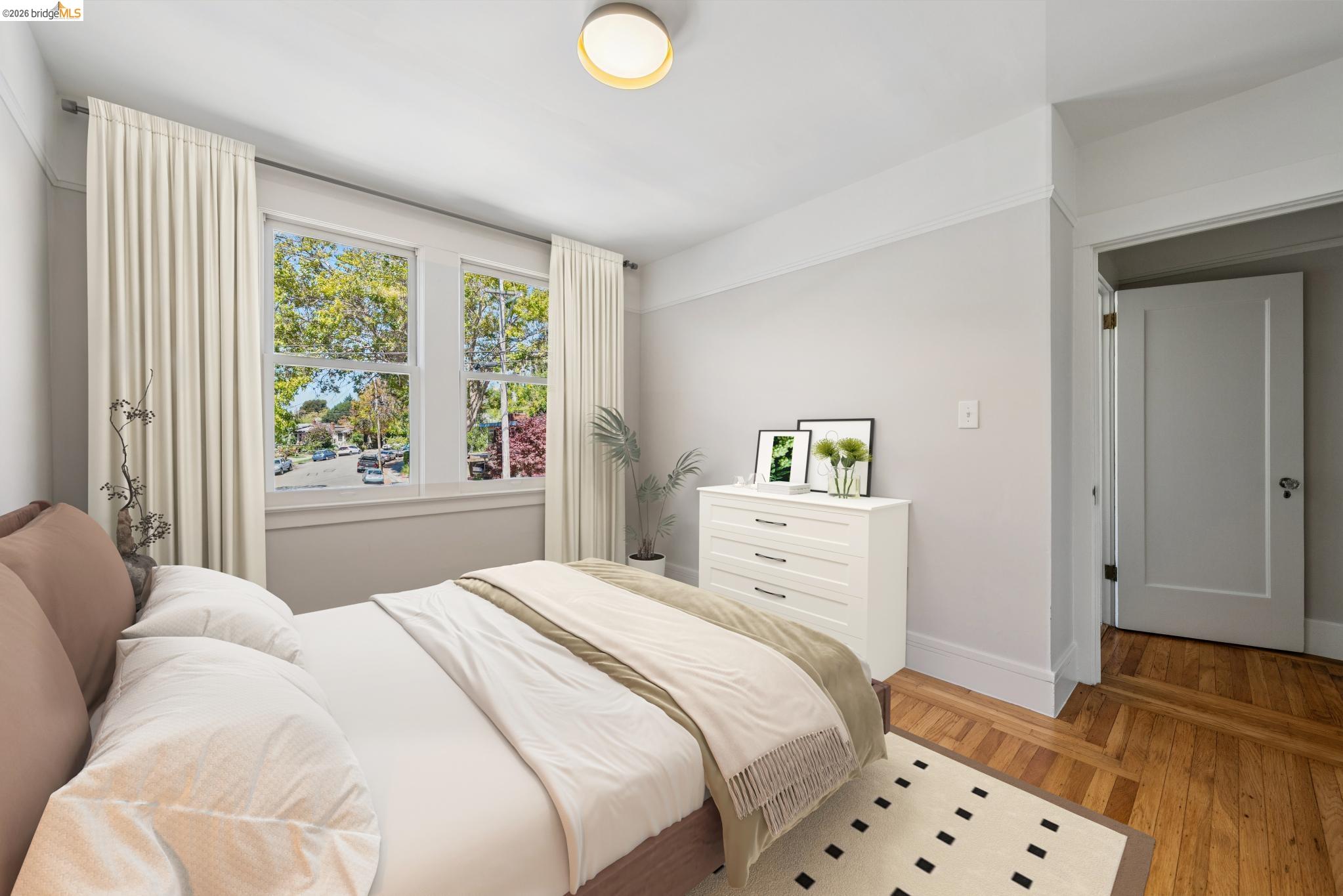 Photo #5: 41128565 Listing: Photo #5