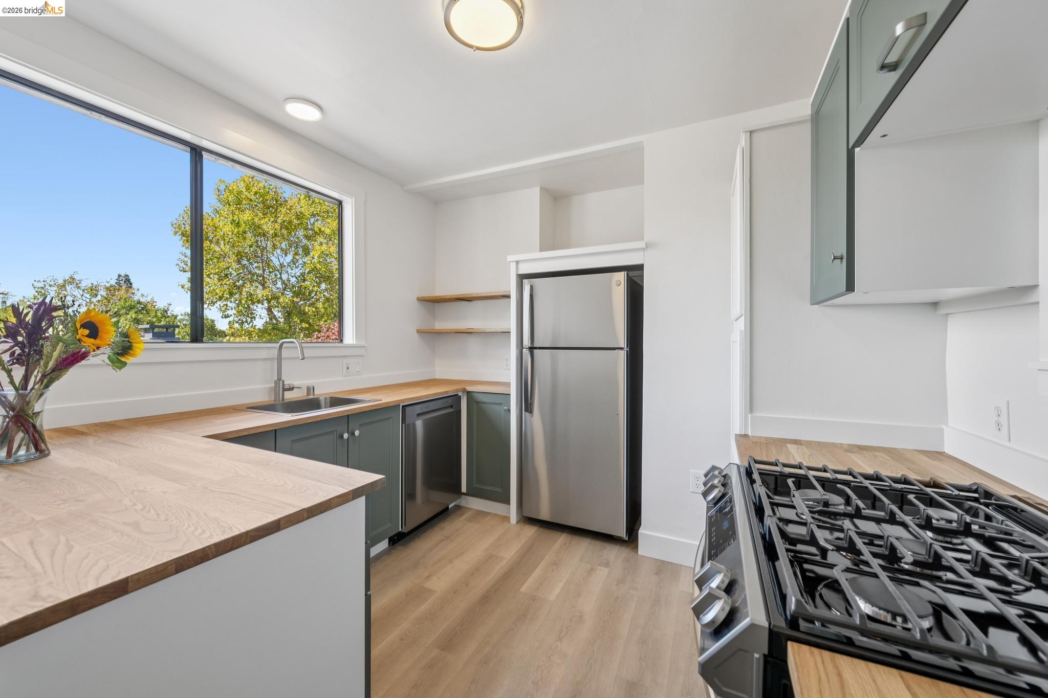 Photo #6: 41128565 Listing: Photo #6