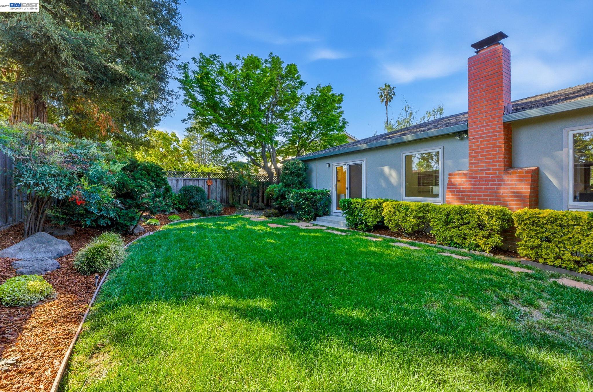 Detail Gallery Image 11 of 59 For 2645 Swanson Way, Mountain View,  CA 94040 - 4 Beds | 3 Baths