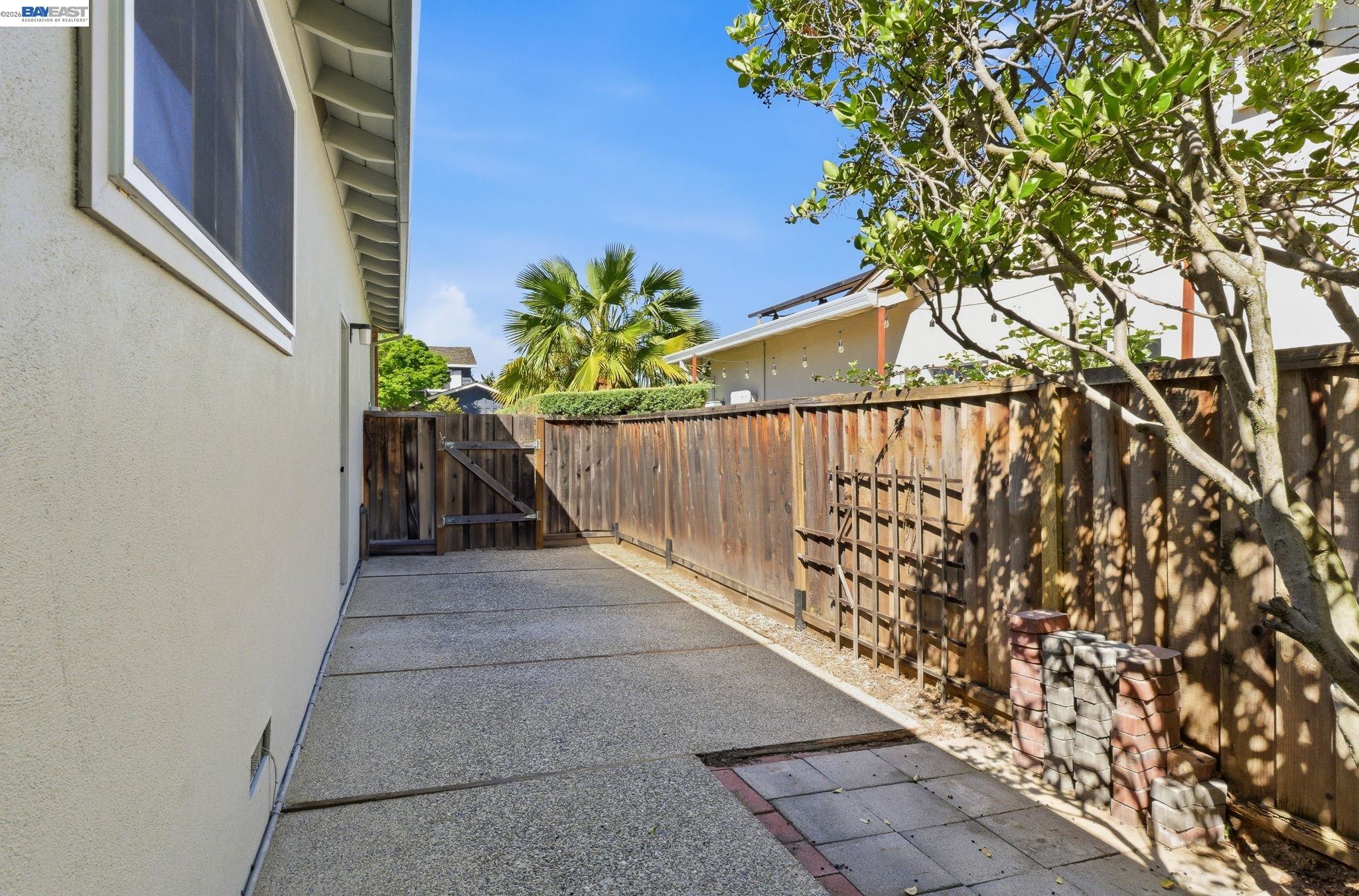 Detail Gallery Image 15 of 59 For 2645 Swanson Way, Mountain View,  CA 94040 - 4 Beds | 3 Baths