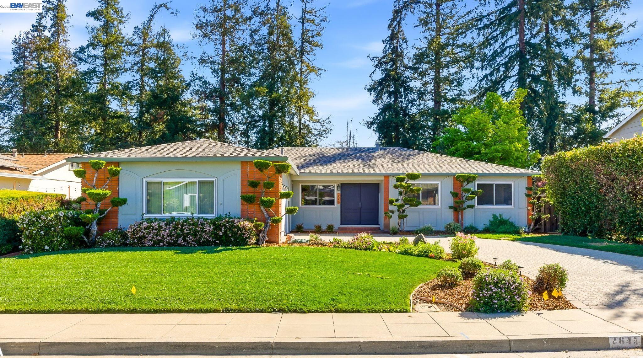 Detail Gallery Image 3 of 59 For 2645 Swanson Way, Mountain View,  CA 94040 - 4 Beds | 3 Baths