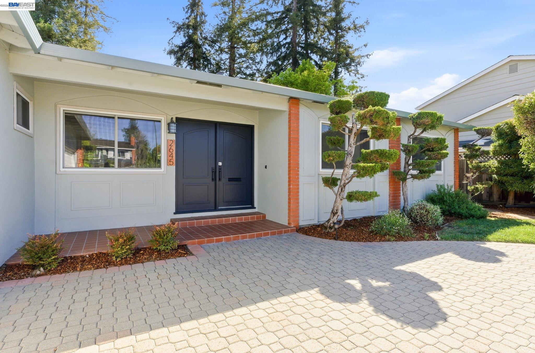 Detail Gallery Image 6 of 59 For 2645 Swanson Way, Mountain View,  CA 94040 - 4 Beds | 3 Baths