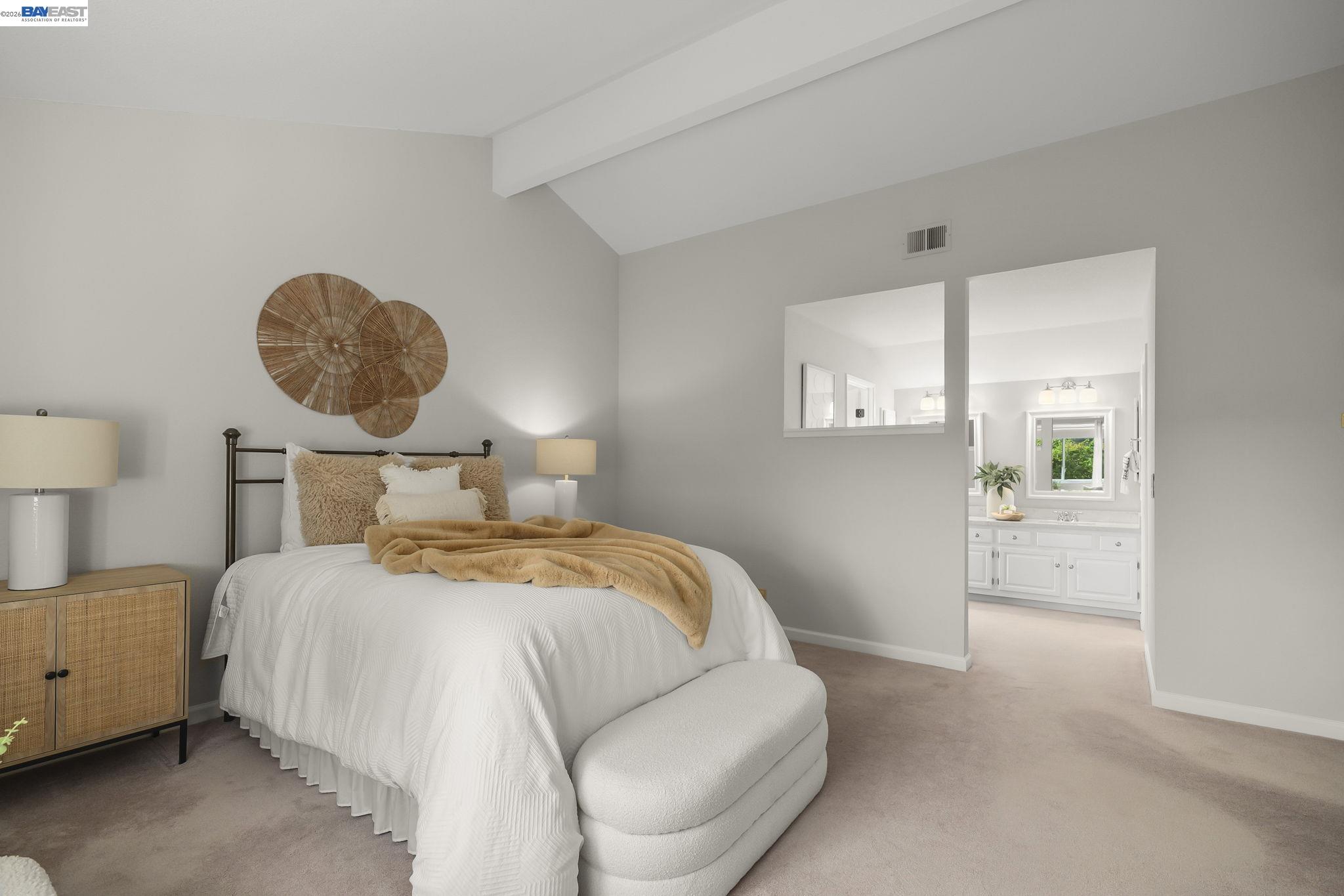 Detail Gallery Image 17 of 27 For 6034 Slopeview Ct, Castro Valley,  CA 94552 - 4 Beds | 2/1 Baths