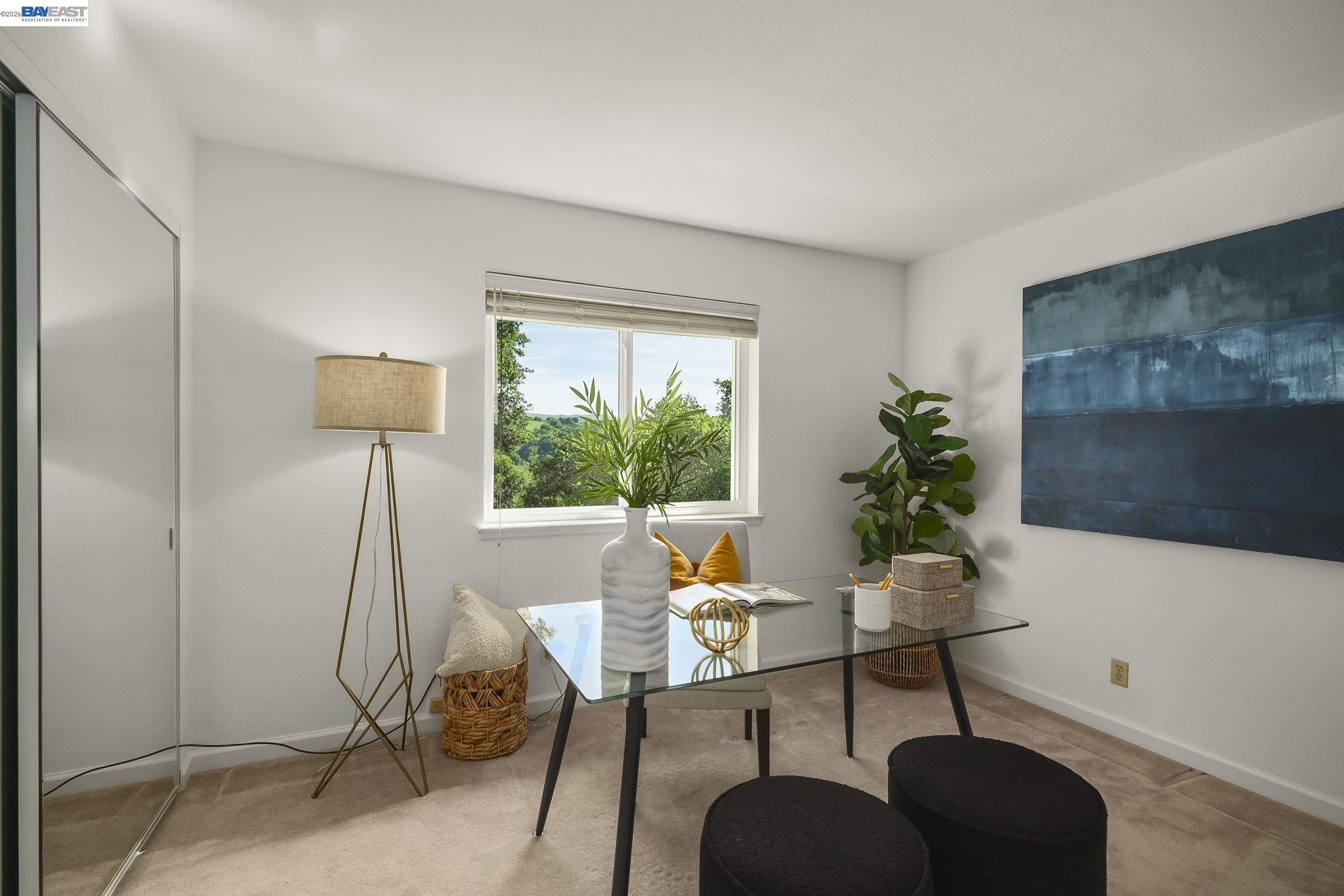 Detail Gallery Image 20 of 27 For 6034 Slopeview Ct, Castro Valley,  CA 94552 - 4 Beds | 2/1 Baths