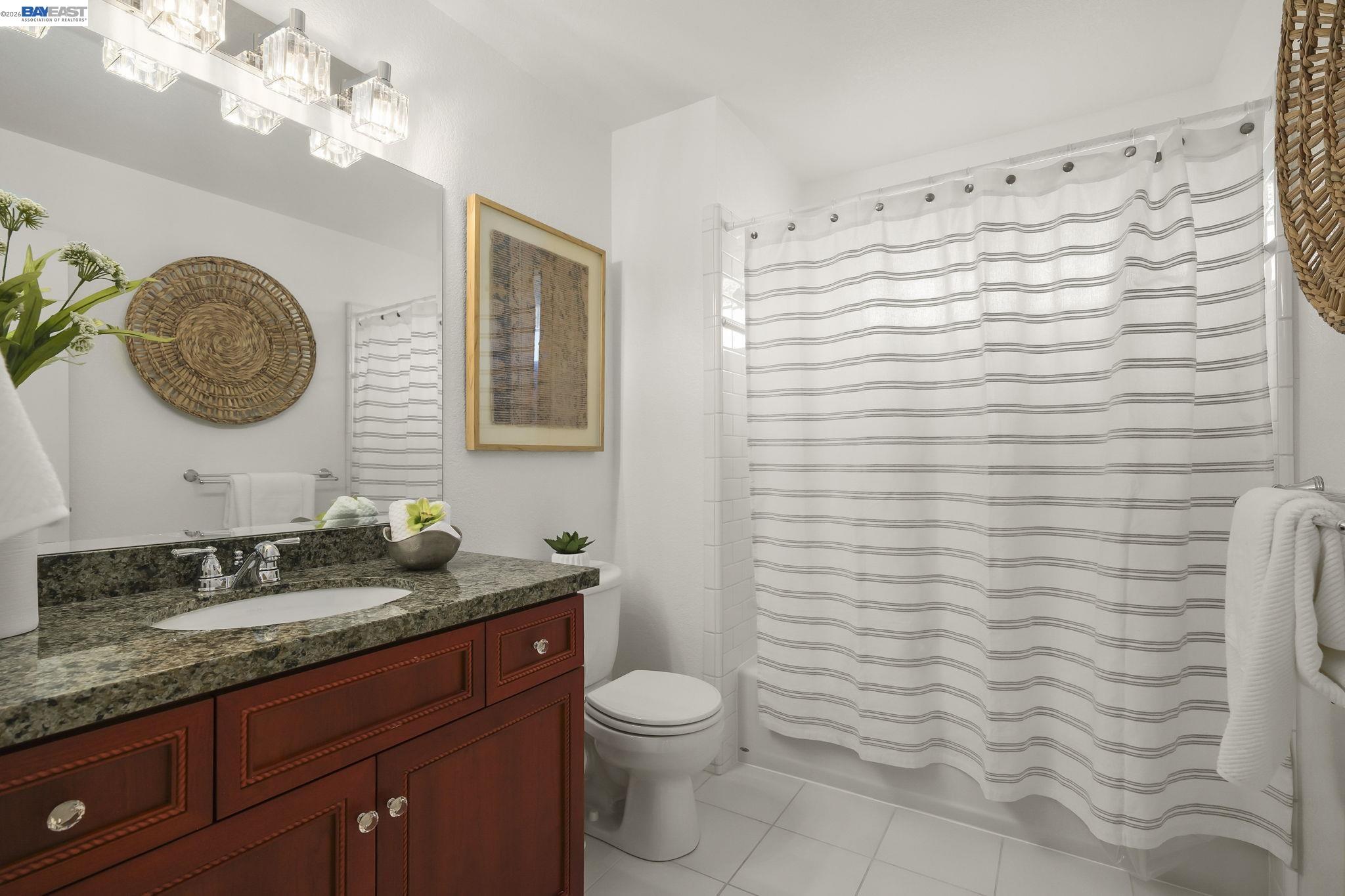 Detail Gallery Image 23 of 27 For 6034 Slopeview Ct, Castro Valley,  CA 94552 - 4 Beds | 2/1 Baths