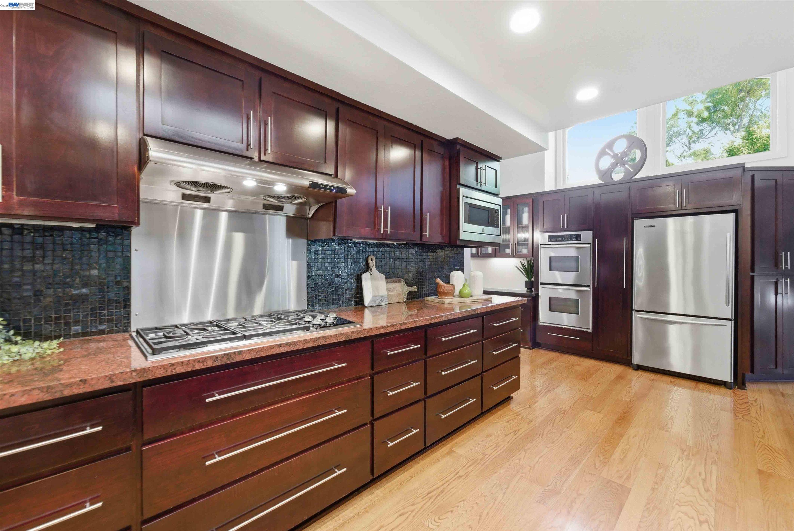 Detail Gallery Image 12 of 44 For 36017 Plumeria, Fremont,  CA 94536 - 3 Beds | 2 Baths