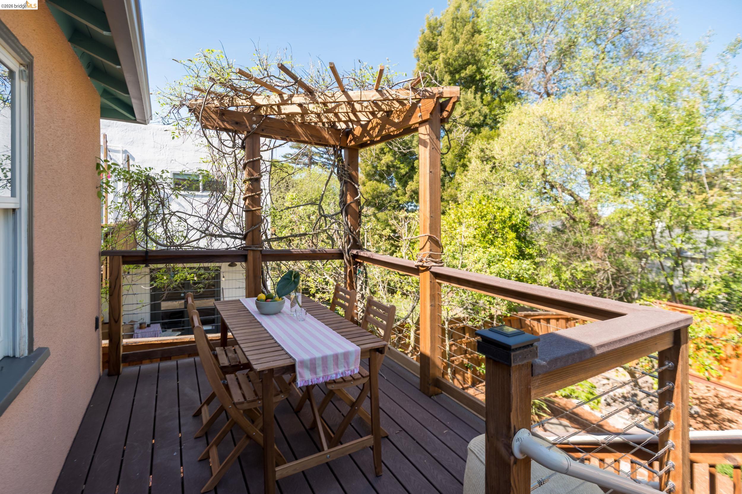 Detail Gallery Image 20 of 31 For 5437 Poinsett Ave, El Cerrito,  CA 94530 - 2 Beds | 1 Baths